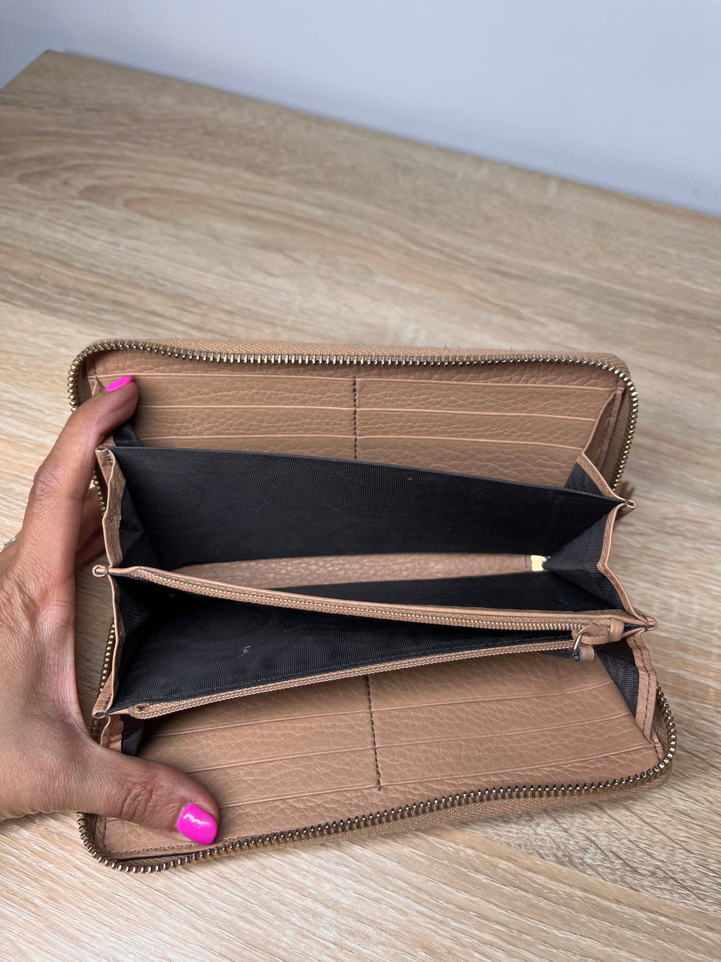 Pre-Owned GUCCI Marmont Nude Wallet, Full Size