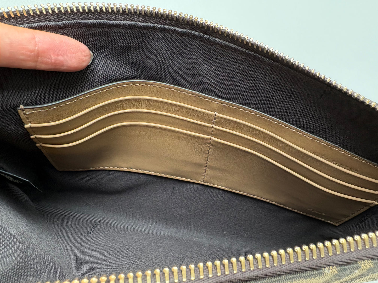 Pre-Owned FENDI Baguette Clutch, Brown, Medium
