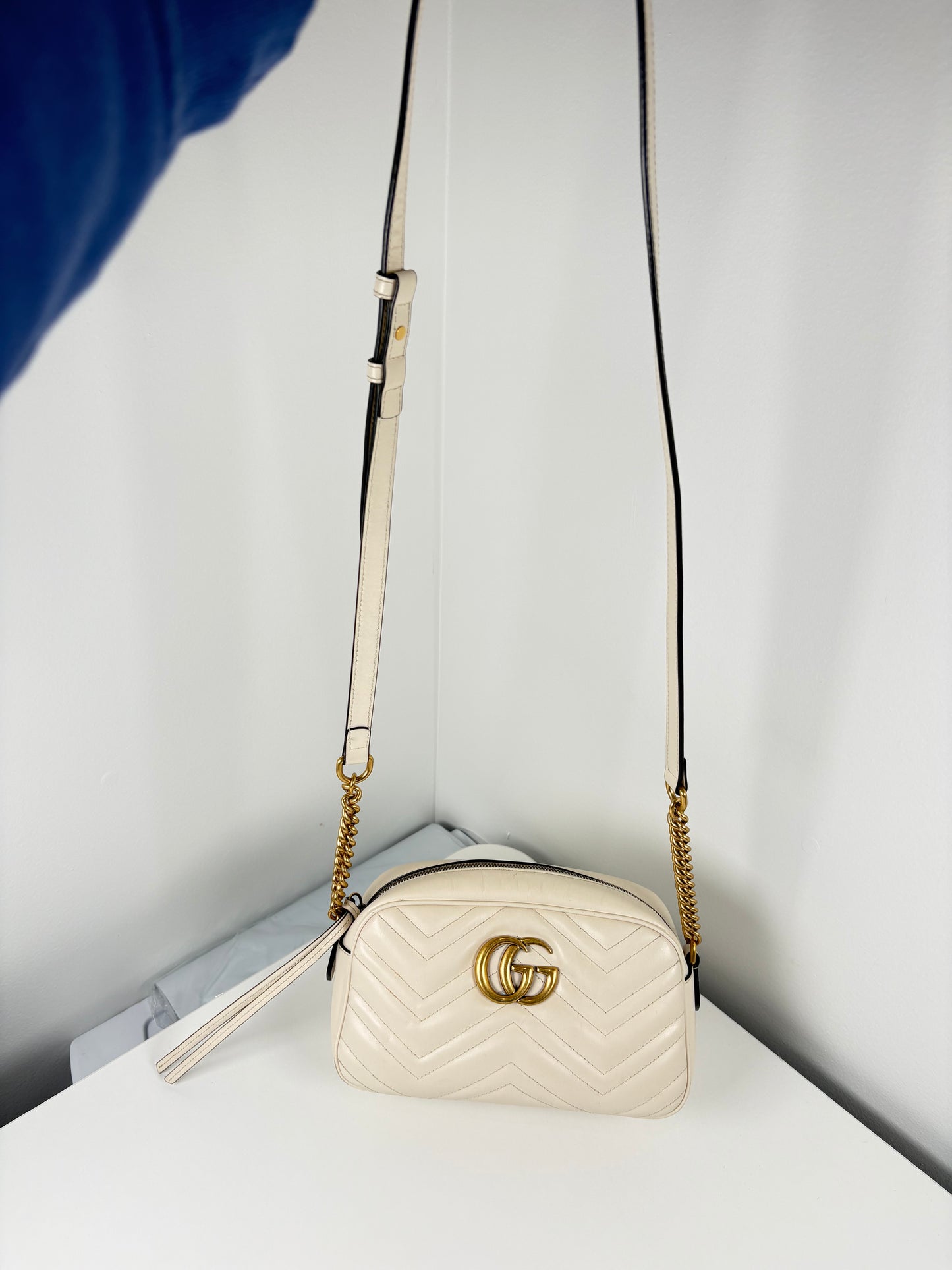 Pre-Owned GUCCI Marmont Camera Handbag, Ivory, Small