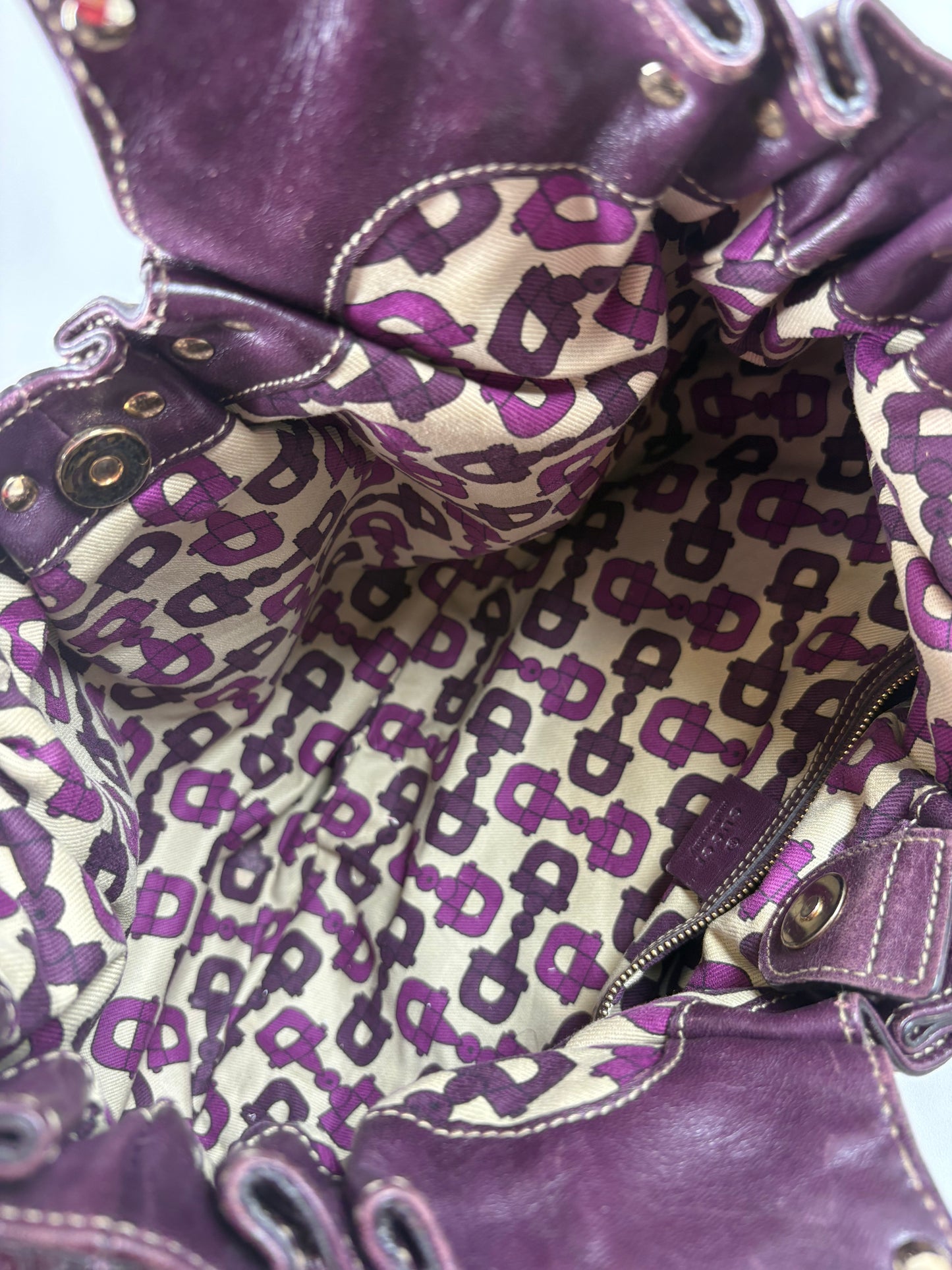 Pre-Owned GUCCI Guccissima Leather Studden Tote Handbag, Purple