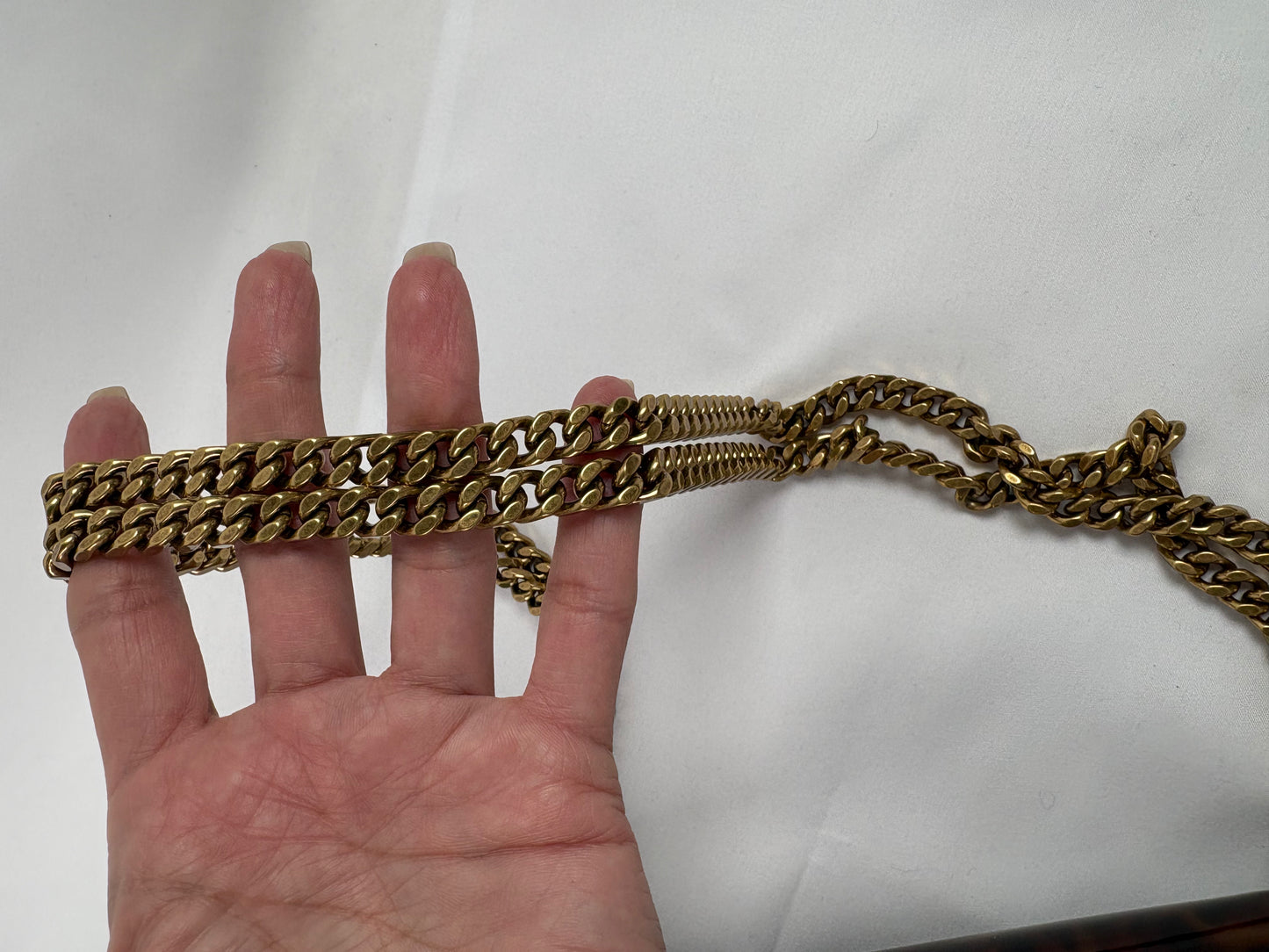 Pre-Owned SAINT LAURENT Patent Monogram Chain Brown/GHW Handbag