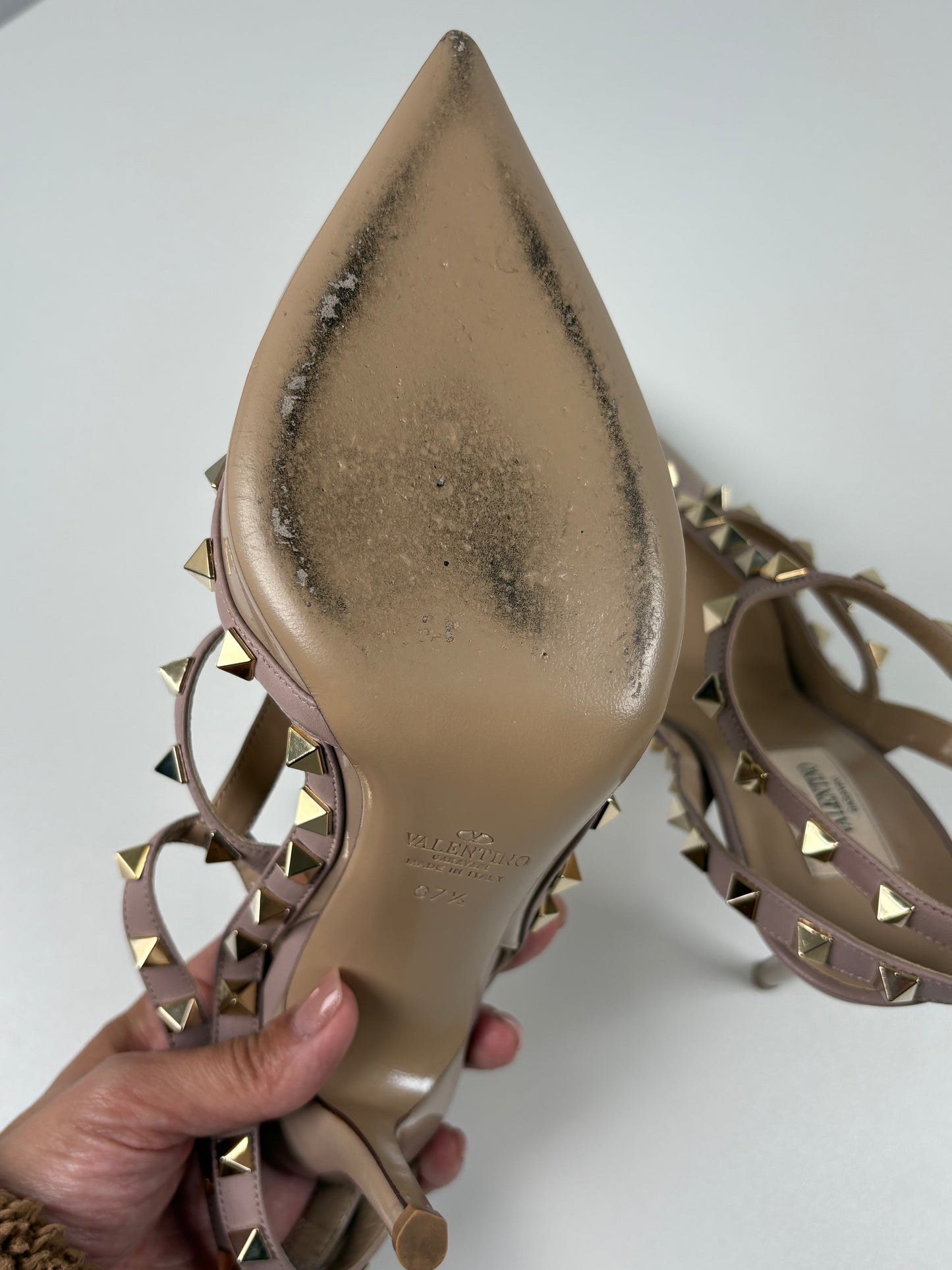 Pre-Owned VALENTINO Rockstud Patent Pumps, Nude, 37.5