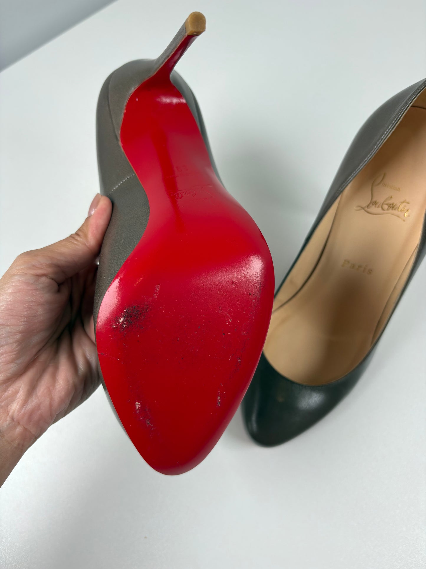 Pre-Owned CHRISTIAN LOUBOUTIN Round Toe Pumps, Taupe
