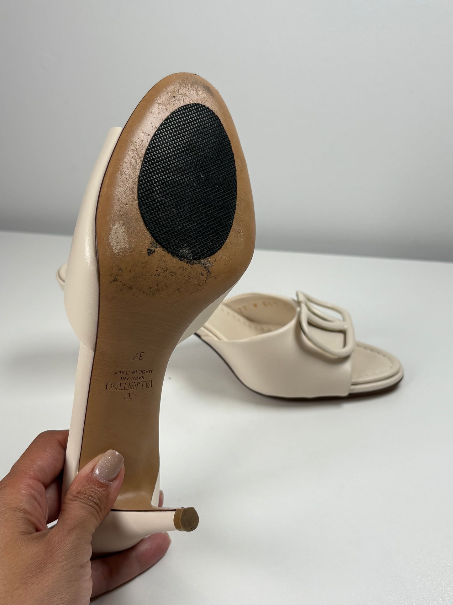 Pre-Owned VALENTINO GARAVANI VLogo Mules Sandals, White, 37