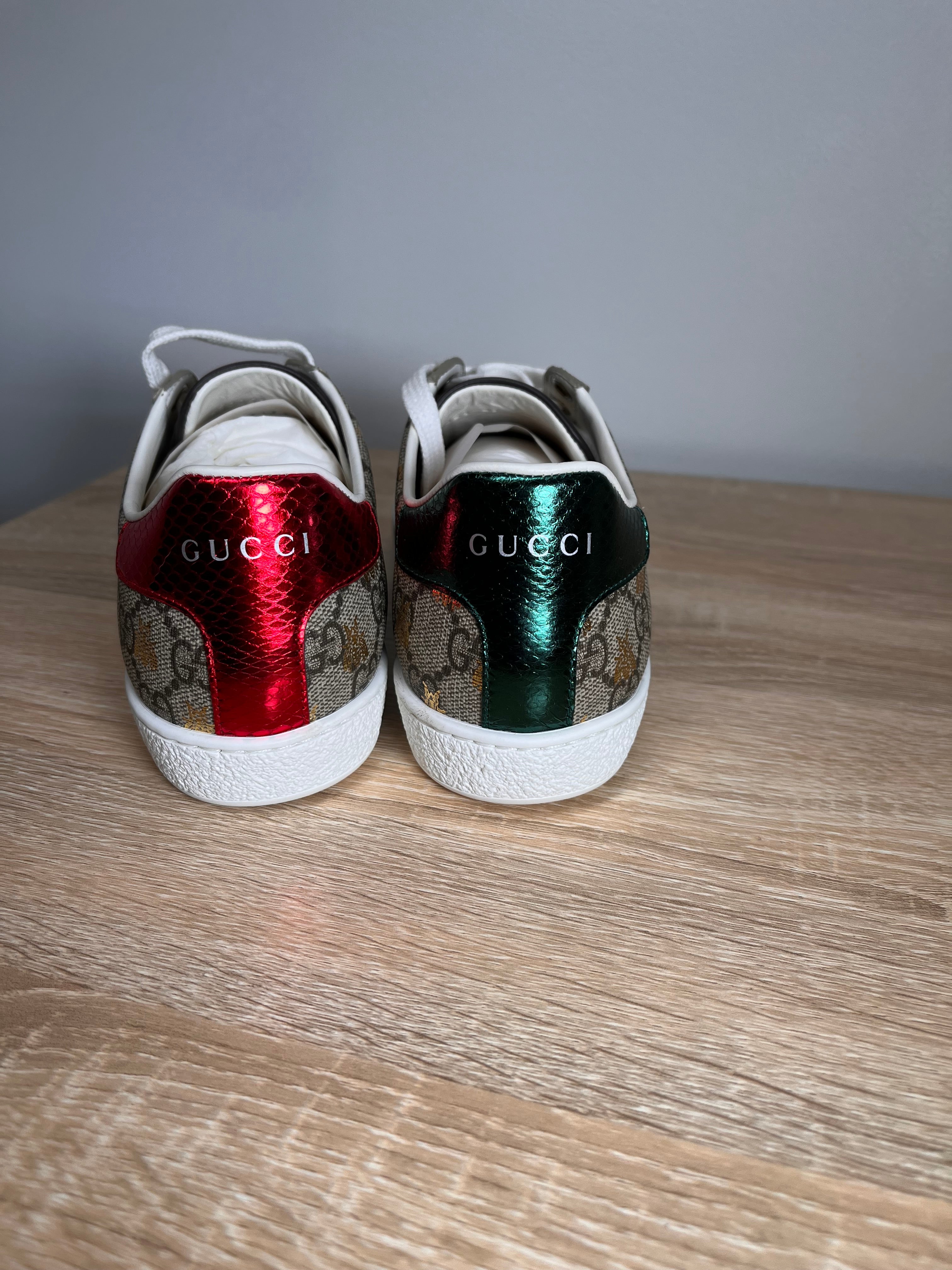 Gucci Ace GG Supreme with bees Beige Sneakers, 37