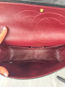 Pre-Owned CHANEL™ Reissue 2.55 Black/GHW Handbag