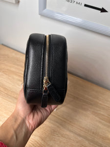 Pre-Owned CHANEL™ Caviar Quilted Cosmetic Black Pouch