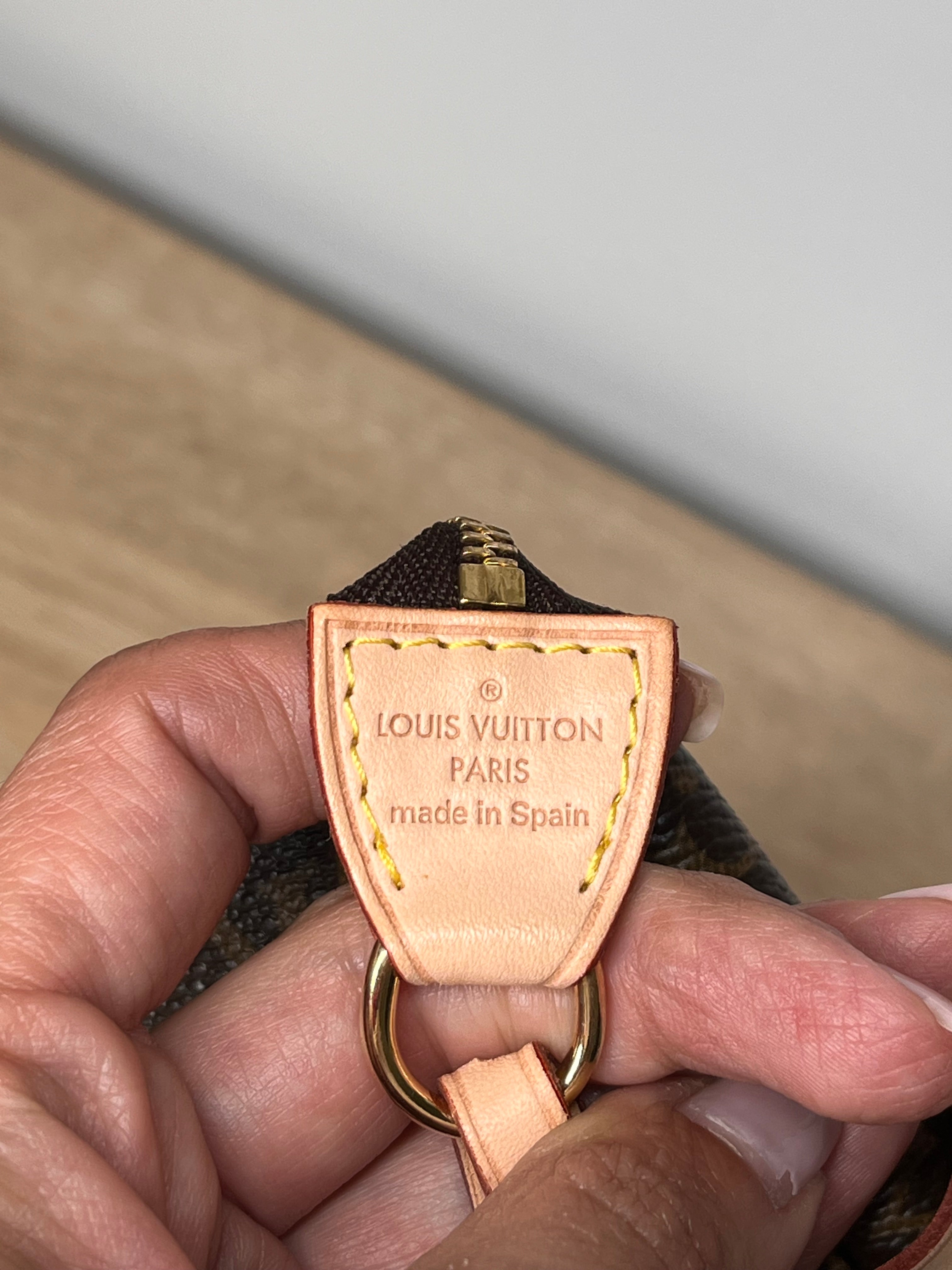 Louis Vuitton Pochette Monogram
