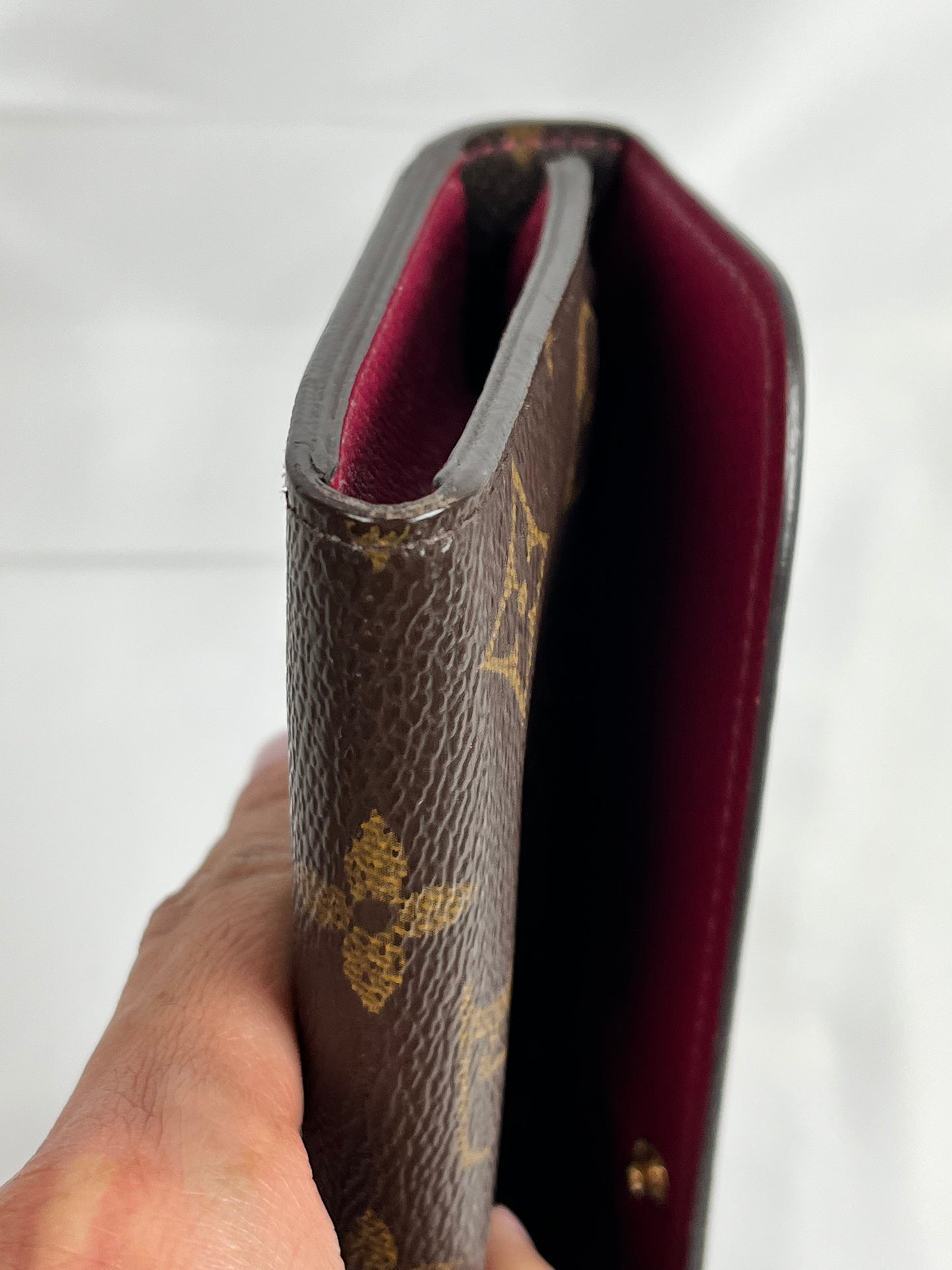 Pre-Owned LOUIS VUITTON Emilie Monogram/Fuschia Wallet