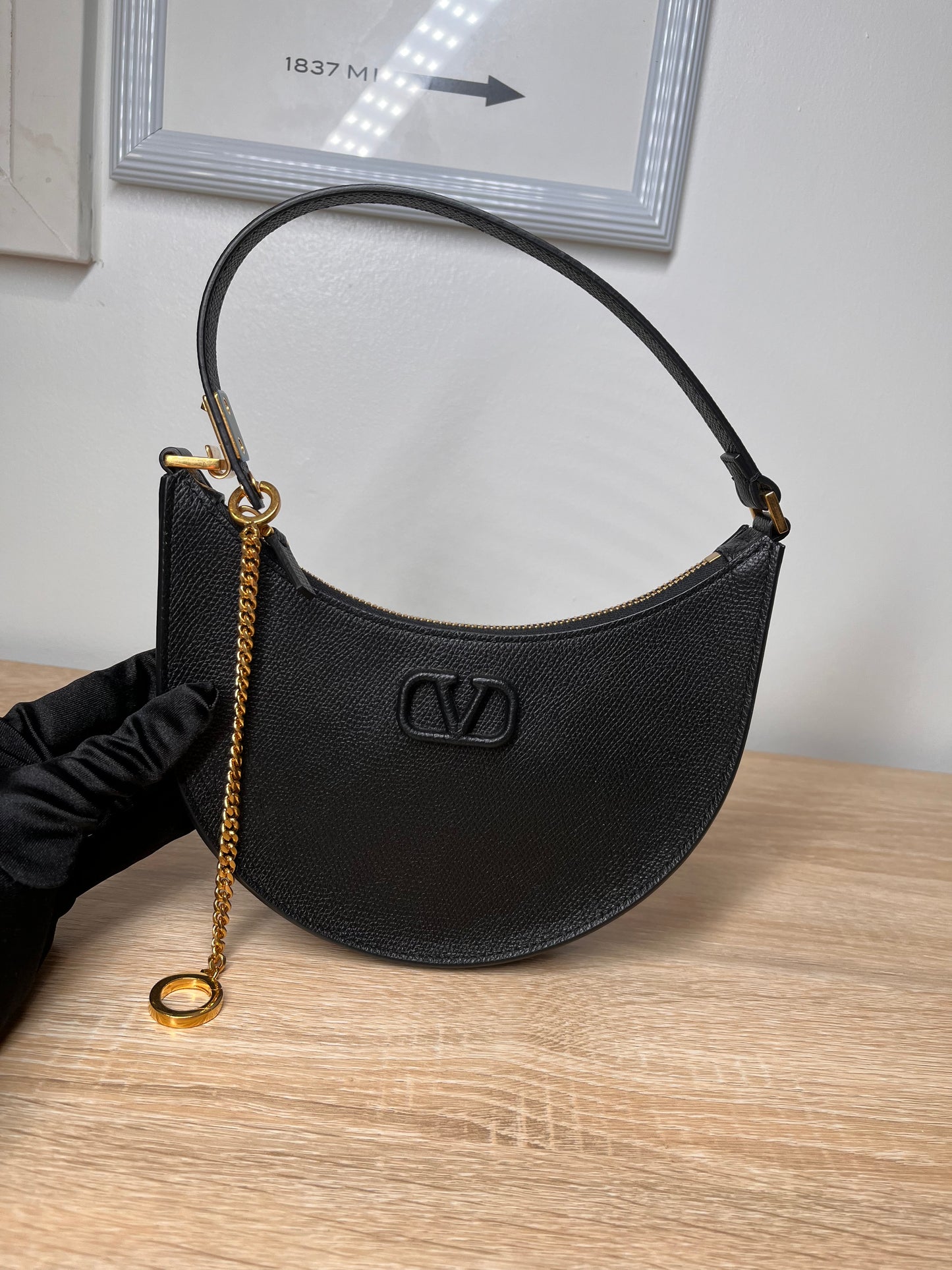 Pre-Owned VALENTINO Volgo Shoulder Bag Black, Mini