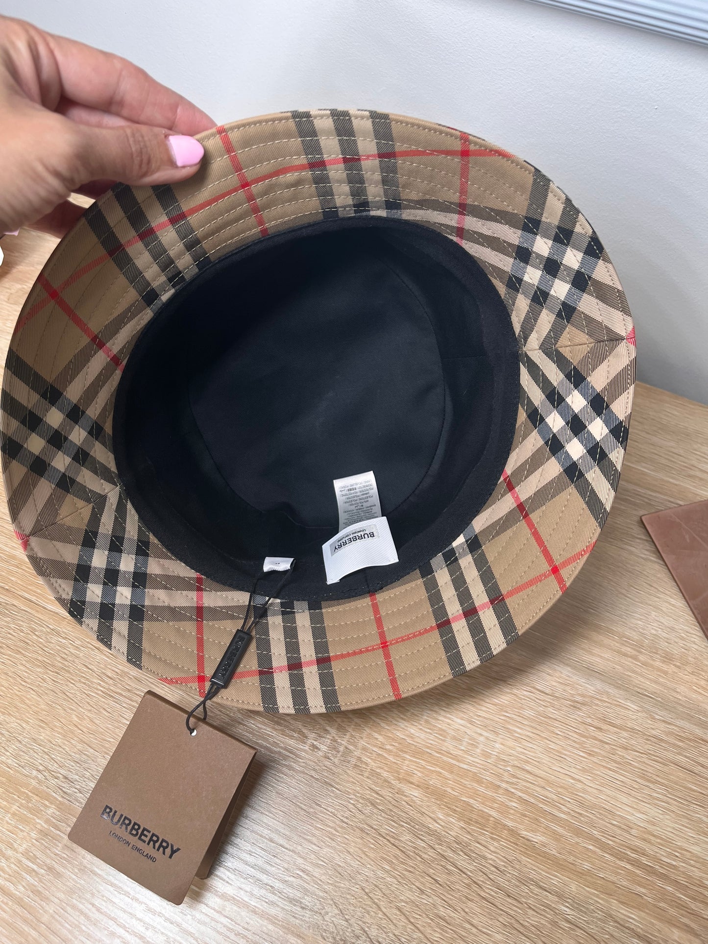 Pre-Owned BURBERRY Bucket Hat, Large