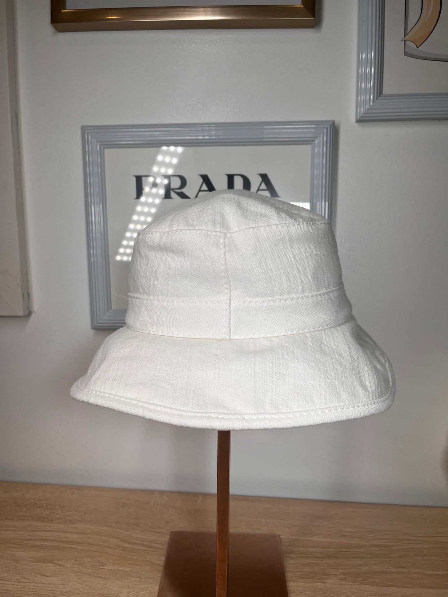 Pre-Owned CHANEL™ Bucket Hat White Hat, Large
