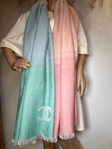 Pre-Owned CHANEL™ Multi-Colour Stole