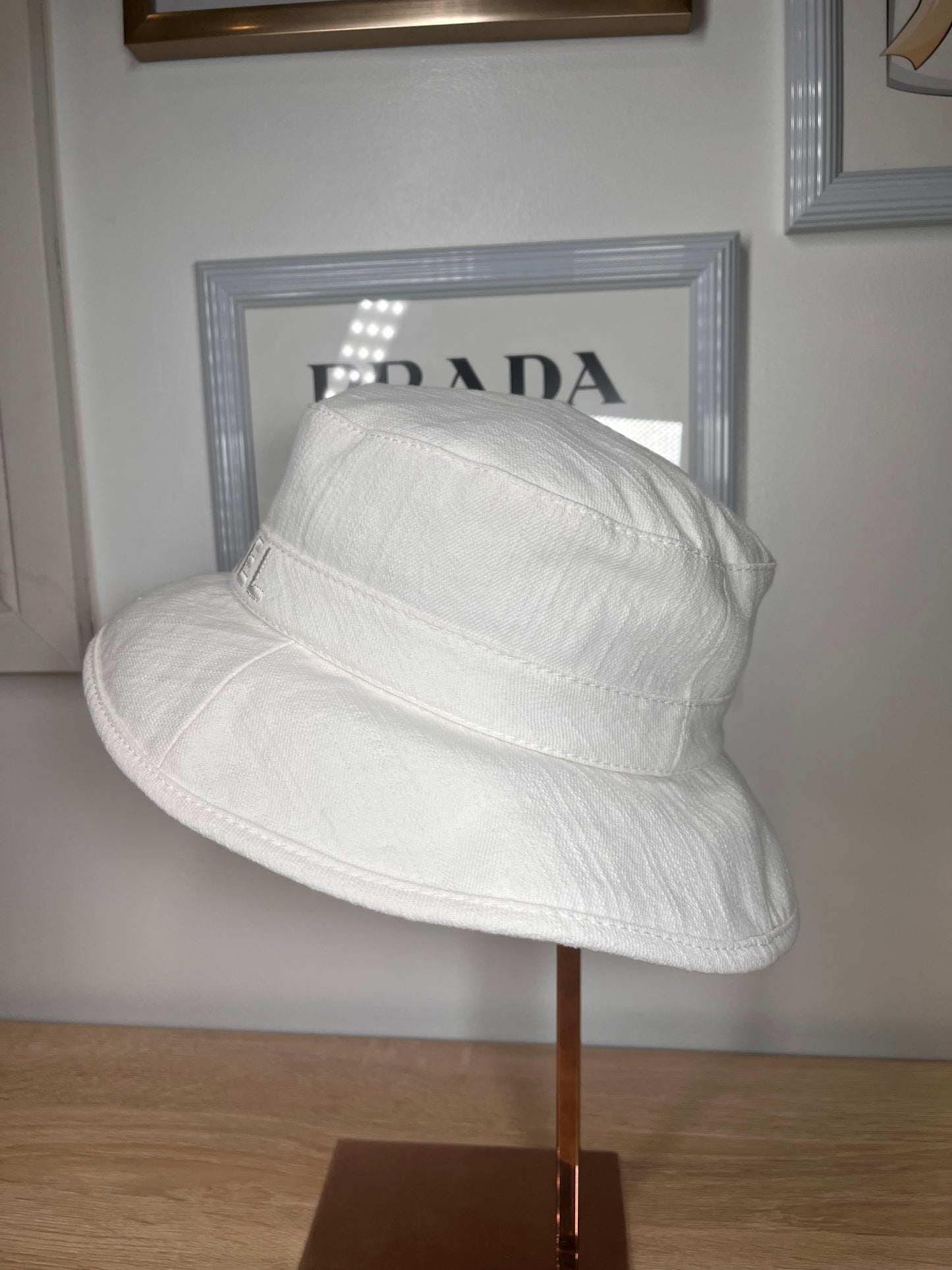 Pre-Owned CHANEL™ Bucket Hat White Hat, Large