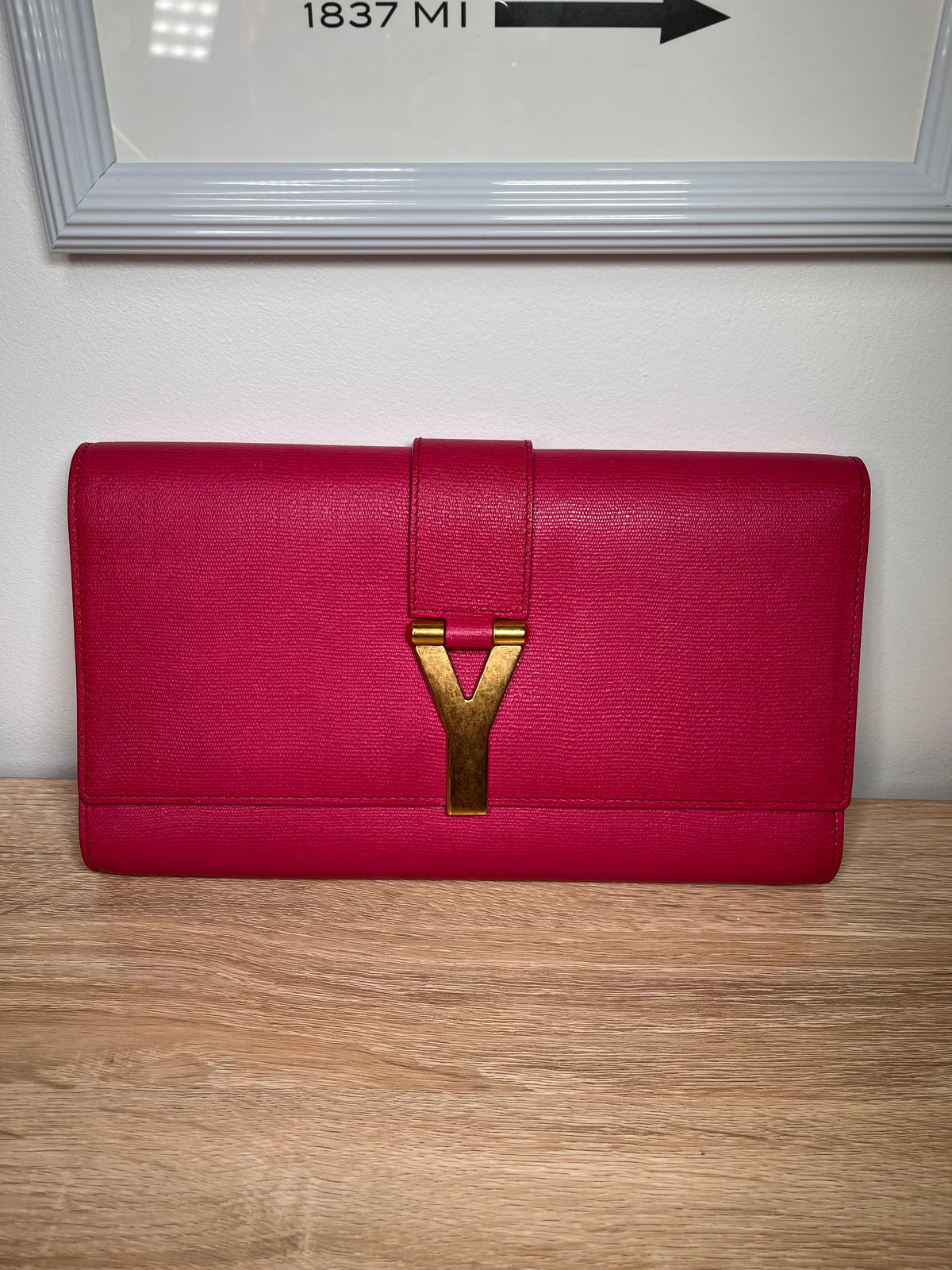 Pre-Owned YSL Y-Ligne Fuchsia Clutch