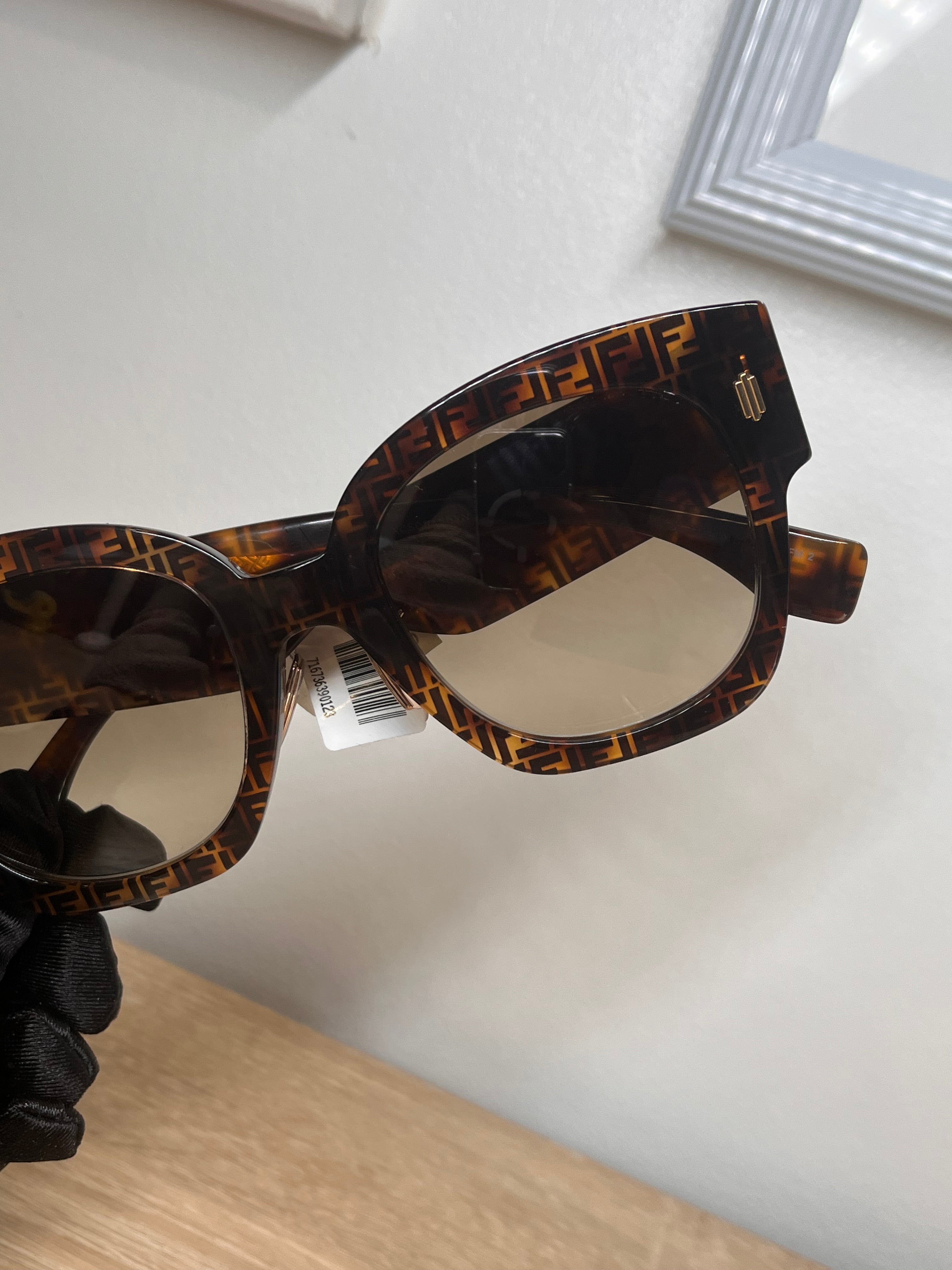 Pre-Owned FENDI Brown Sunglasses