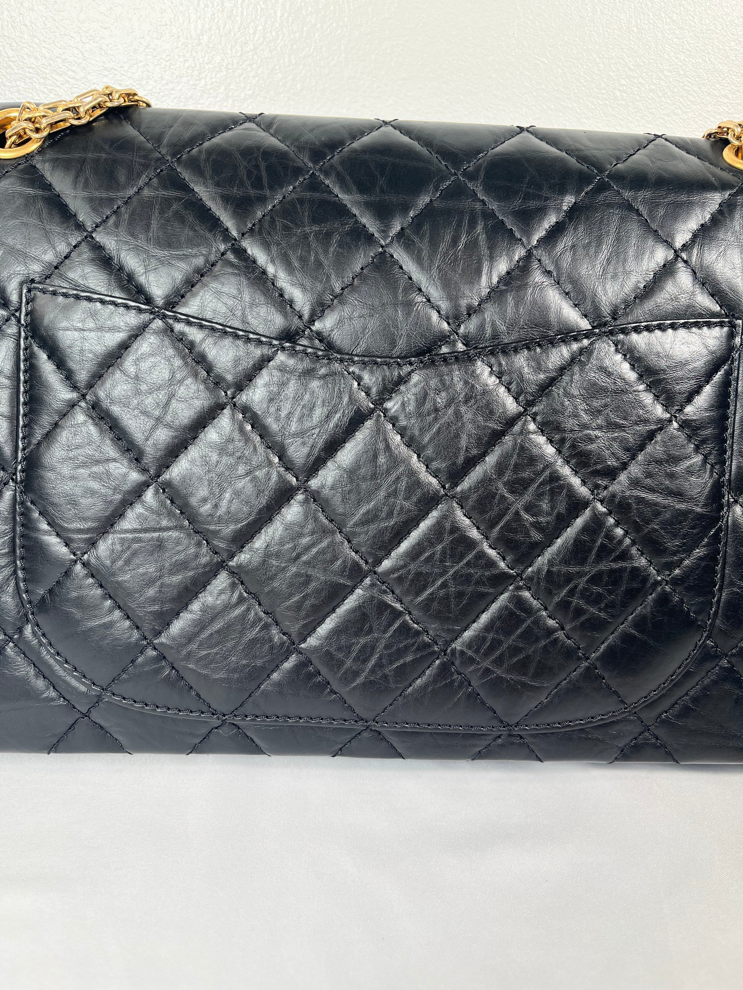 Pre-Owned CHANEL™ Reissue 2.55 Black/GHW Handbag