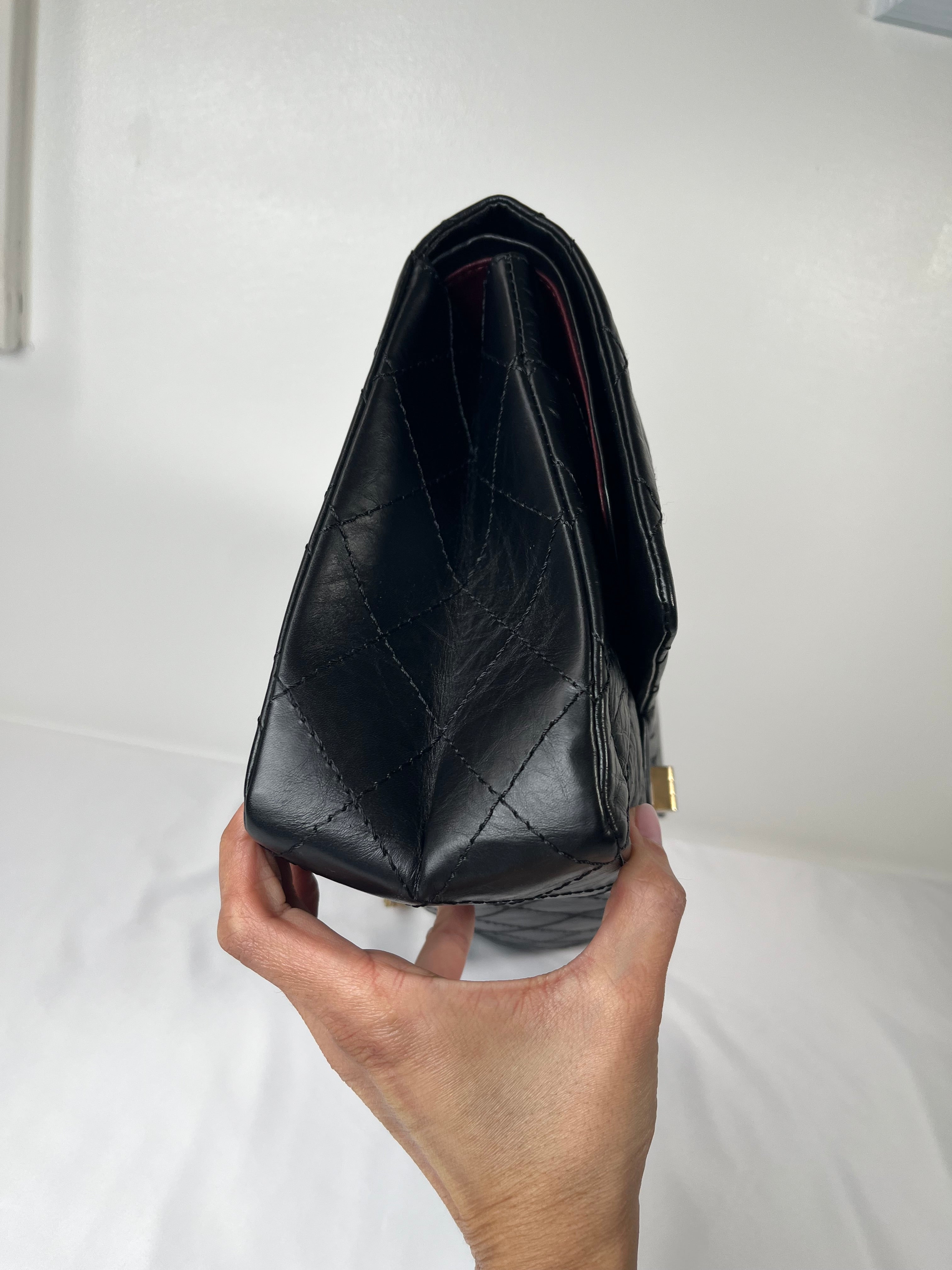 Pre-Owned CHANEL™ Reissue 2.55 Black/GHW Handbag
