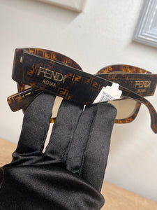 Pre-Owned FENDI Brown Sunglasses