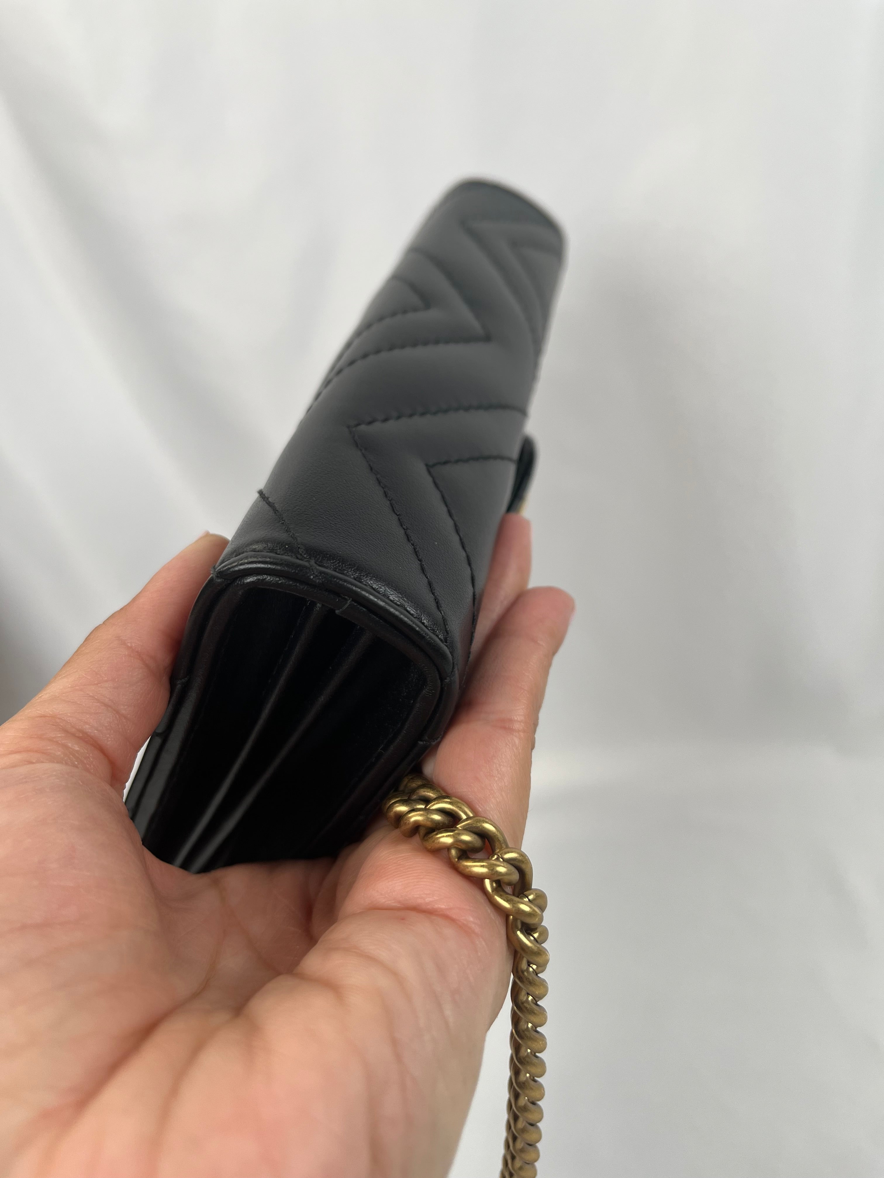 Pre-Owned GUCCI GG Marmont Super Mini Black Handbag