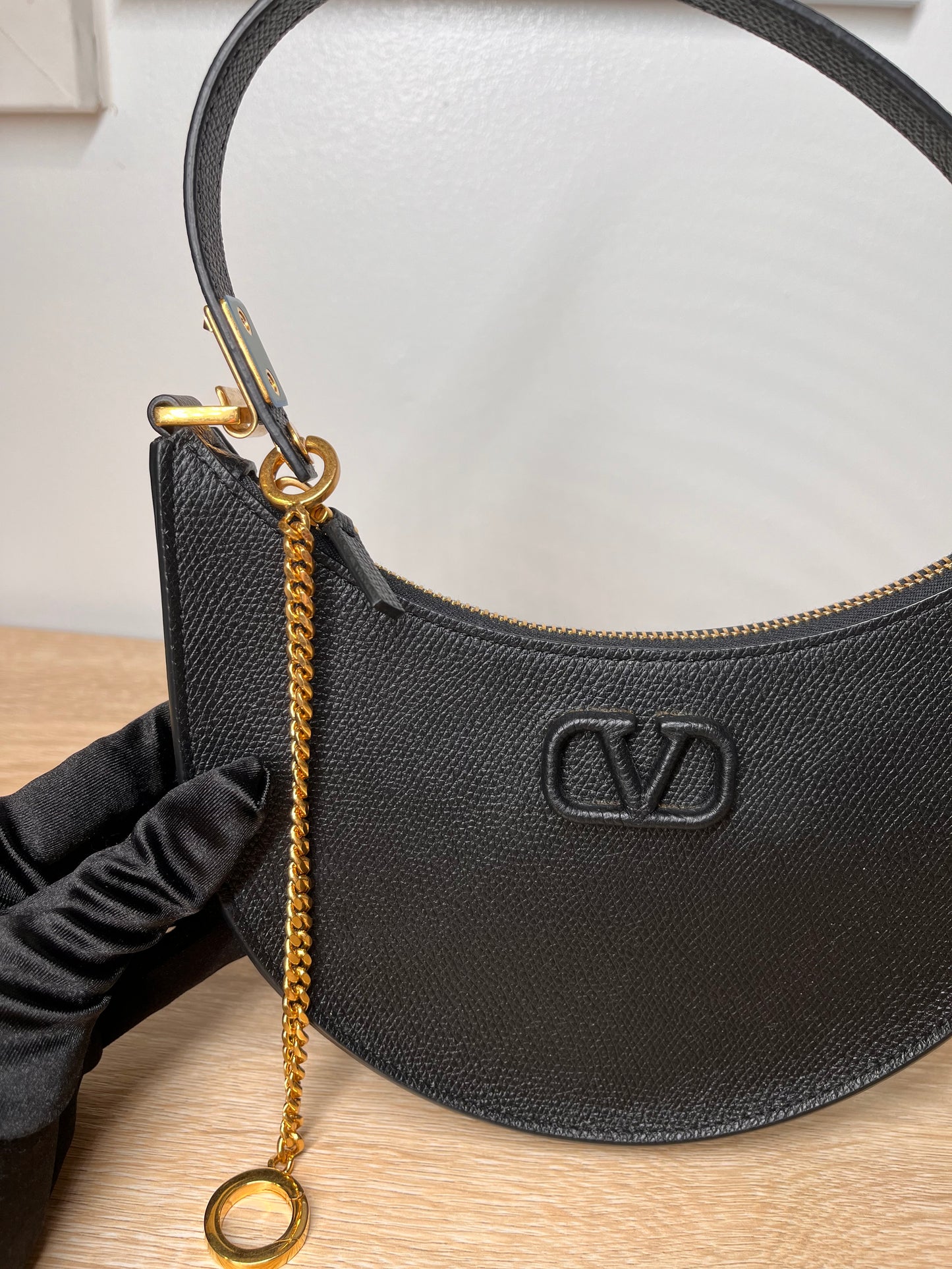 Pre-Owned VALENTINO Volgo Shoulder Bag Black, Mini
