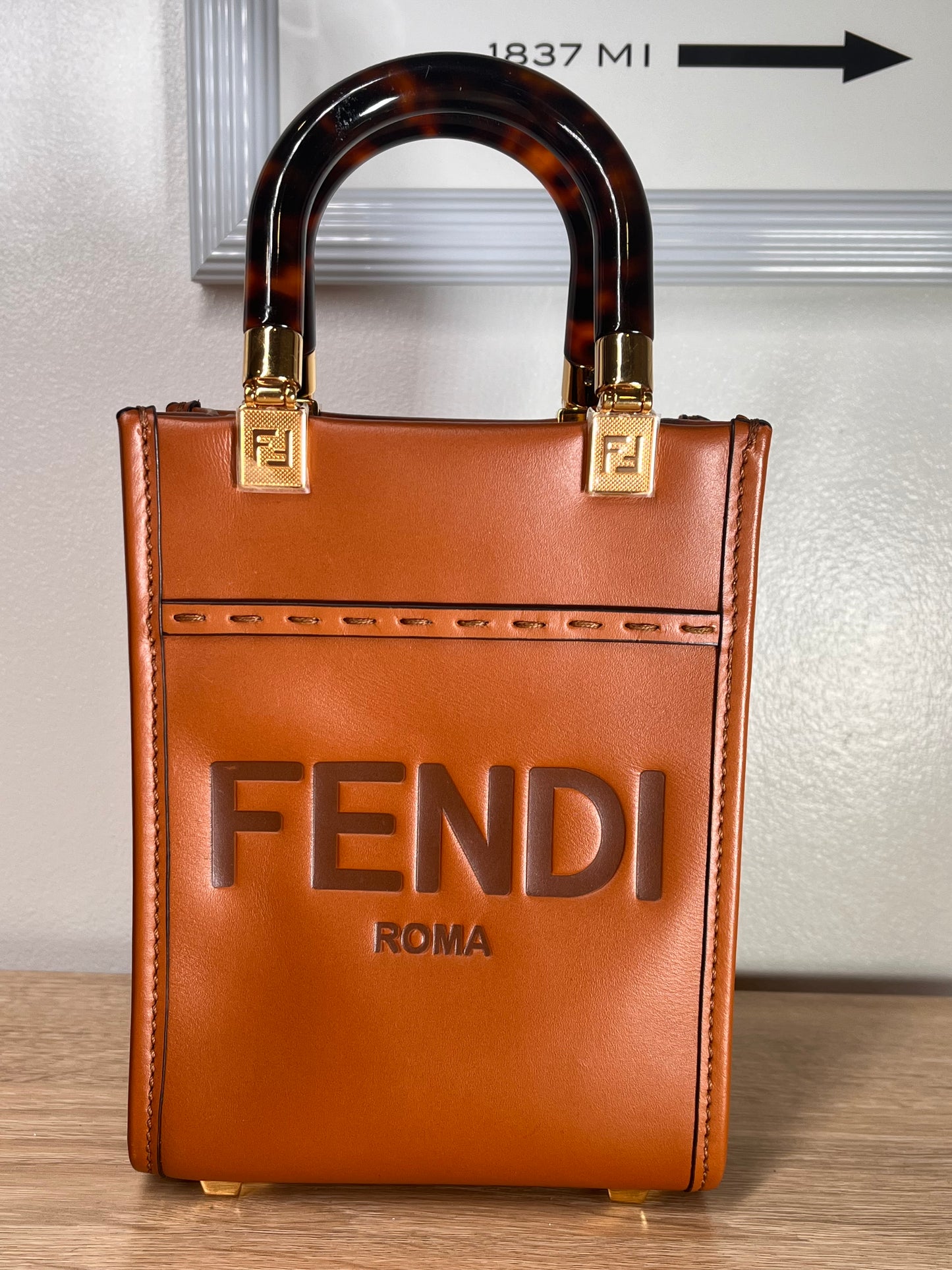 Pre-Owned FENDI Sunshine Brown Handbag,Mini