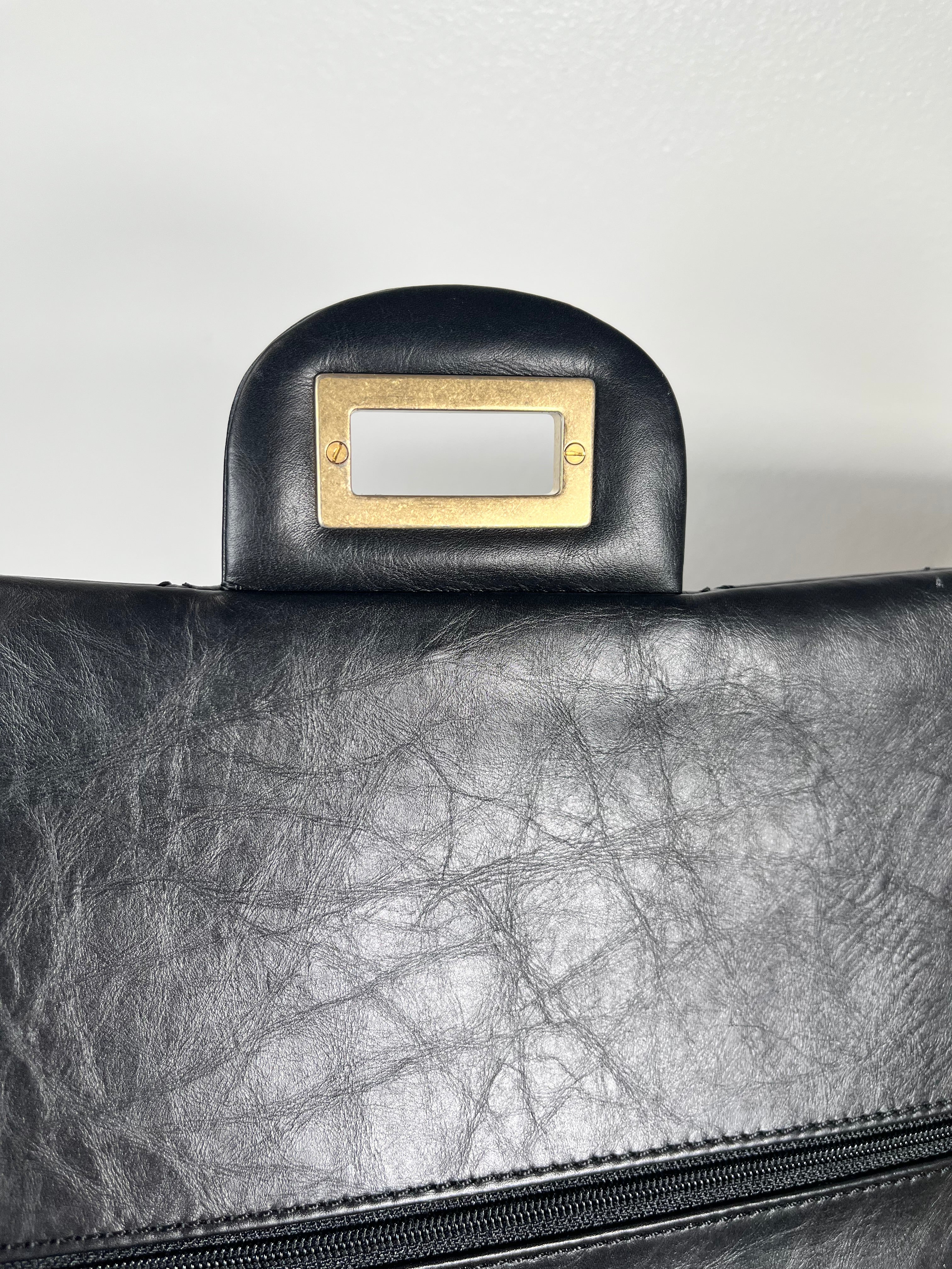 Pre-Owned CHANEL™ Reissue 2.55 Black/GHW Handbag