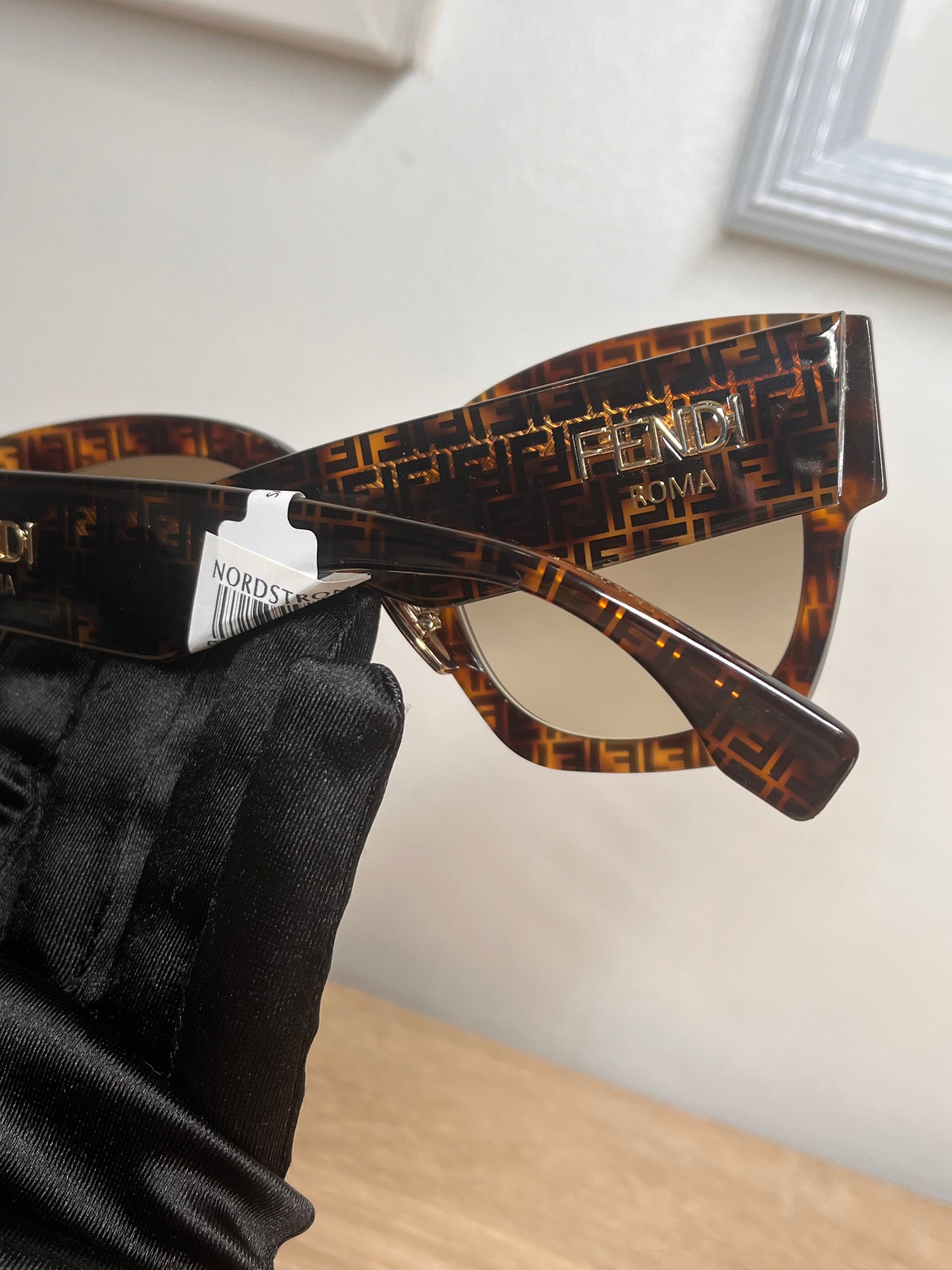 Pre-Owned FENDI Brown Sunglasses