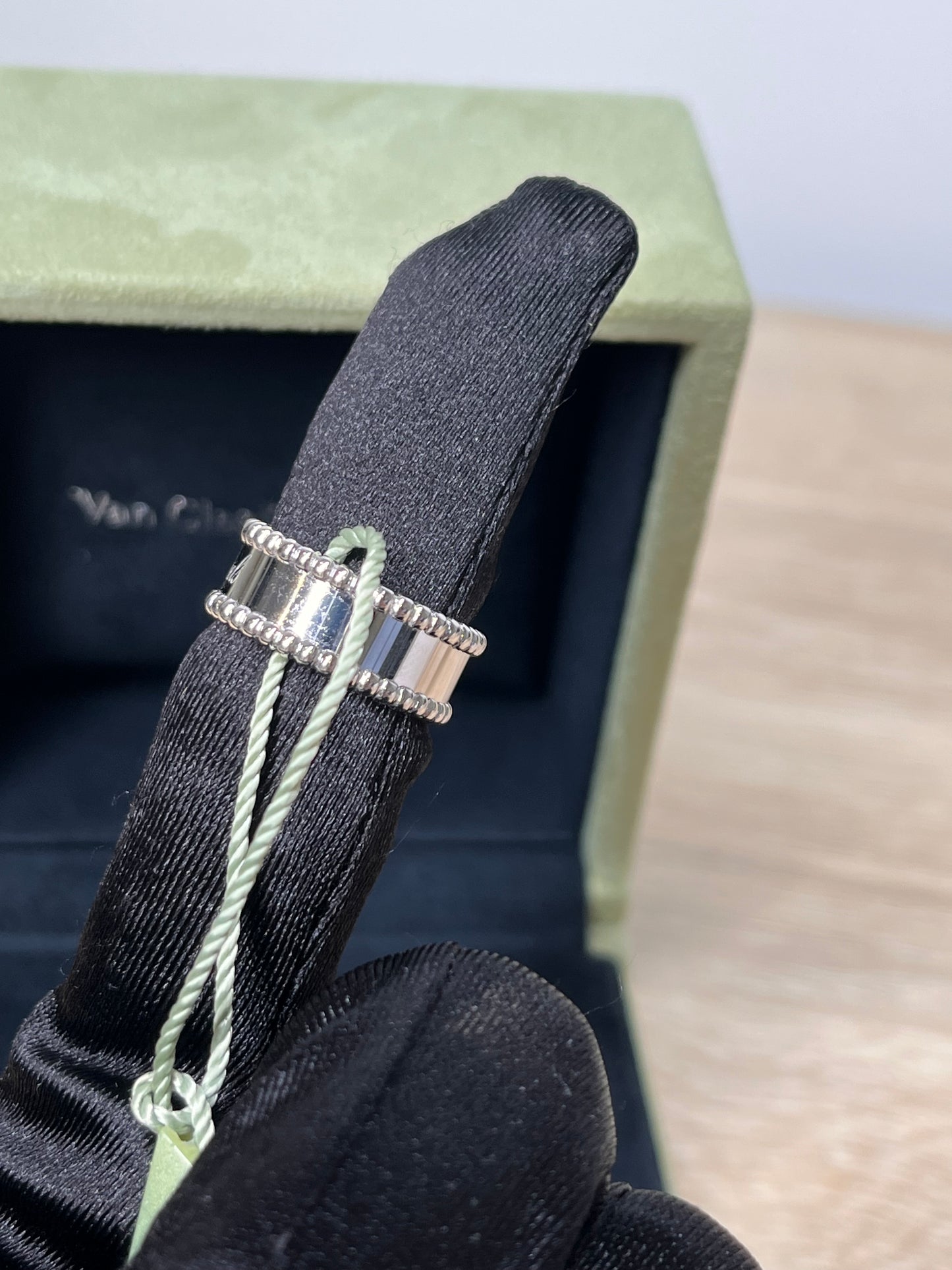 Pre-Owned VAN CLEEF & ARPELS - Perlee Signature 18K White Gold Ring, 51