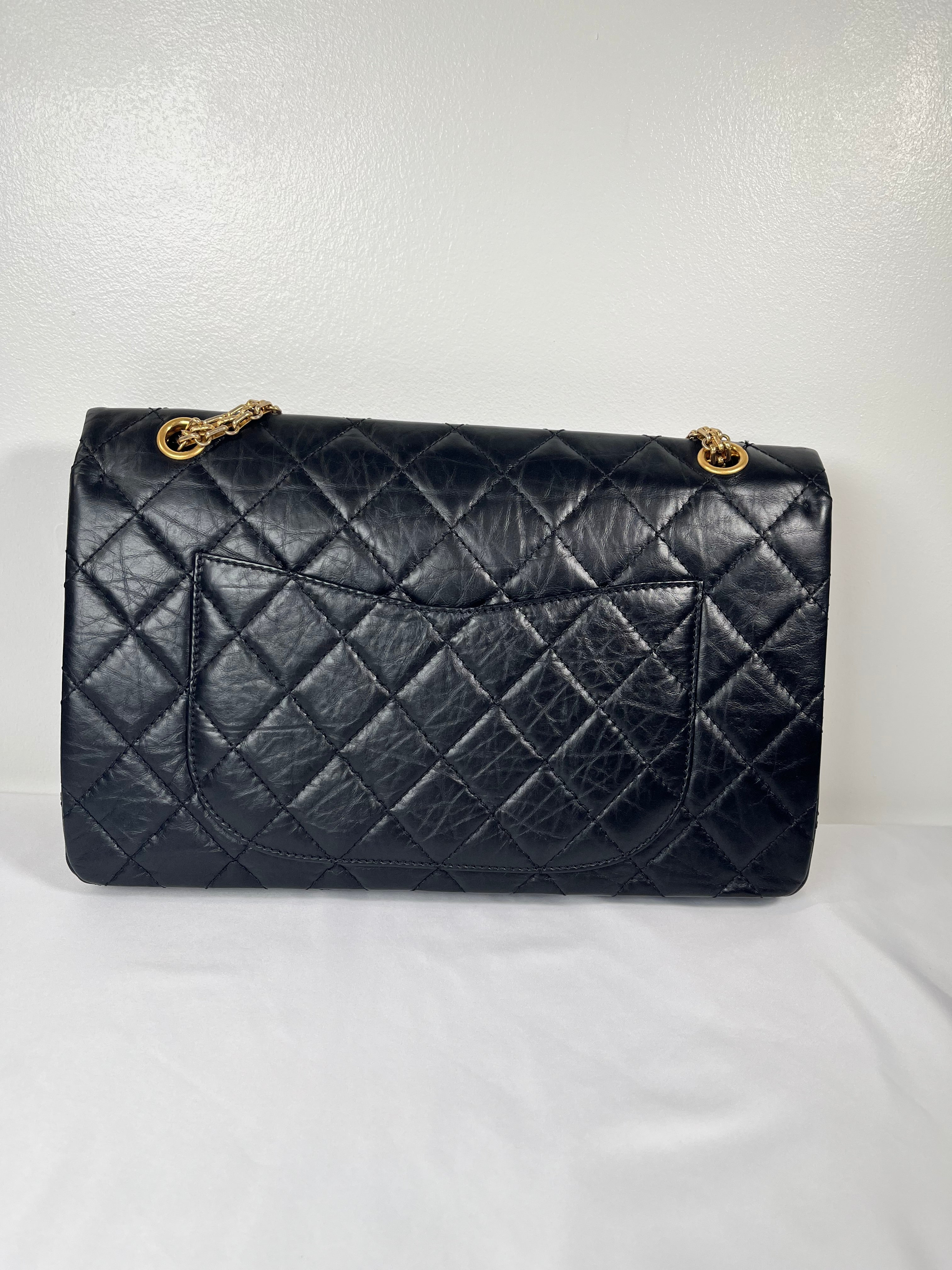 Pre-Owned CHANEL™ Reissue 2.55 Black/GHW Handbag