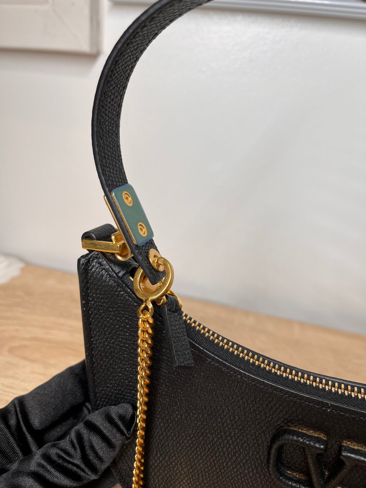 Pre-Owned VALENTINO Volgo Shoulder Bag Black, Mini