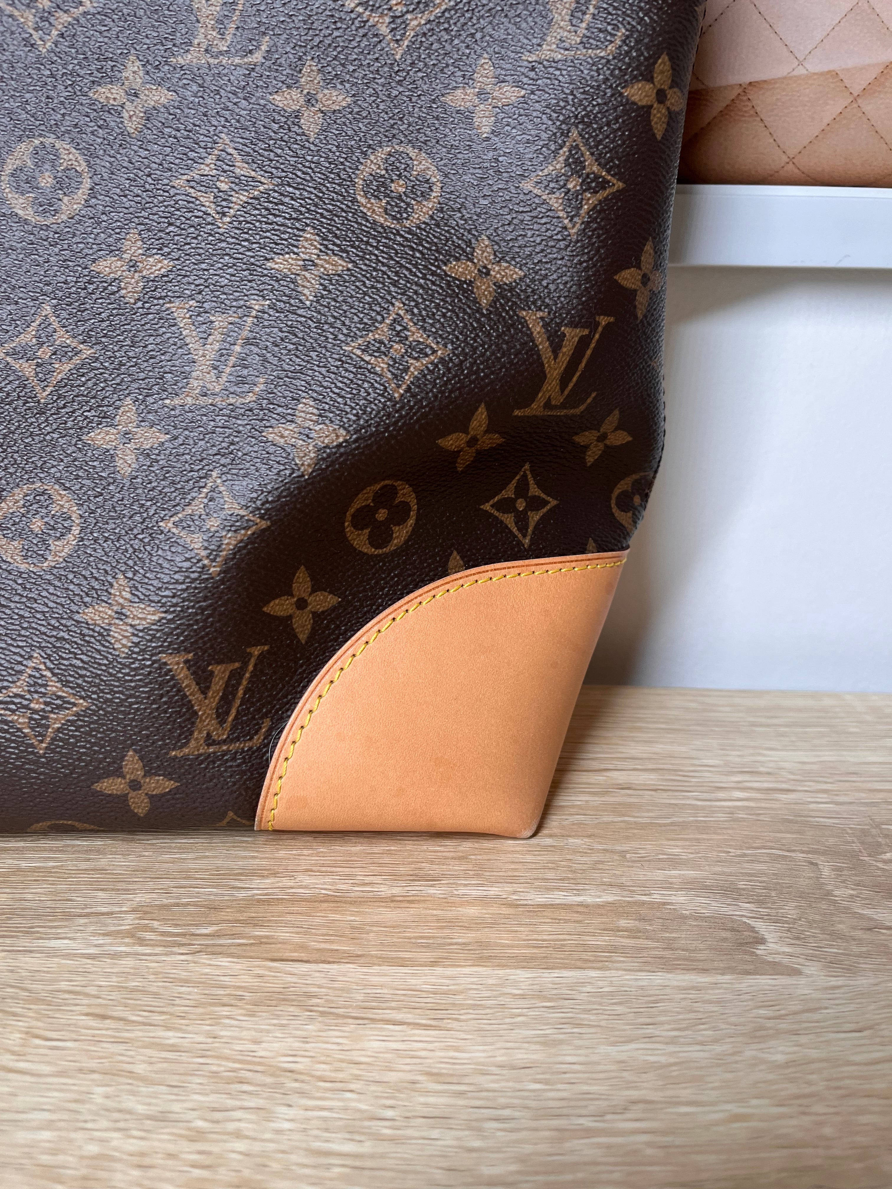 Louis Vuitton Berri Monogram Handbag, MM