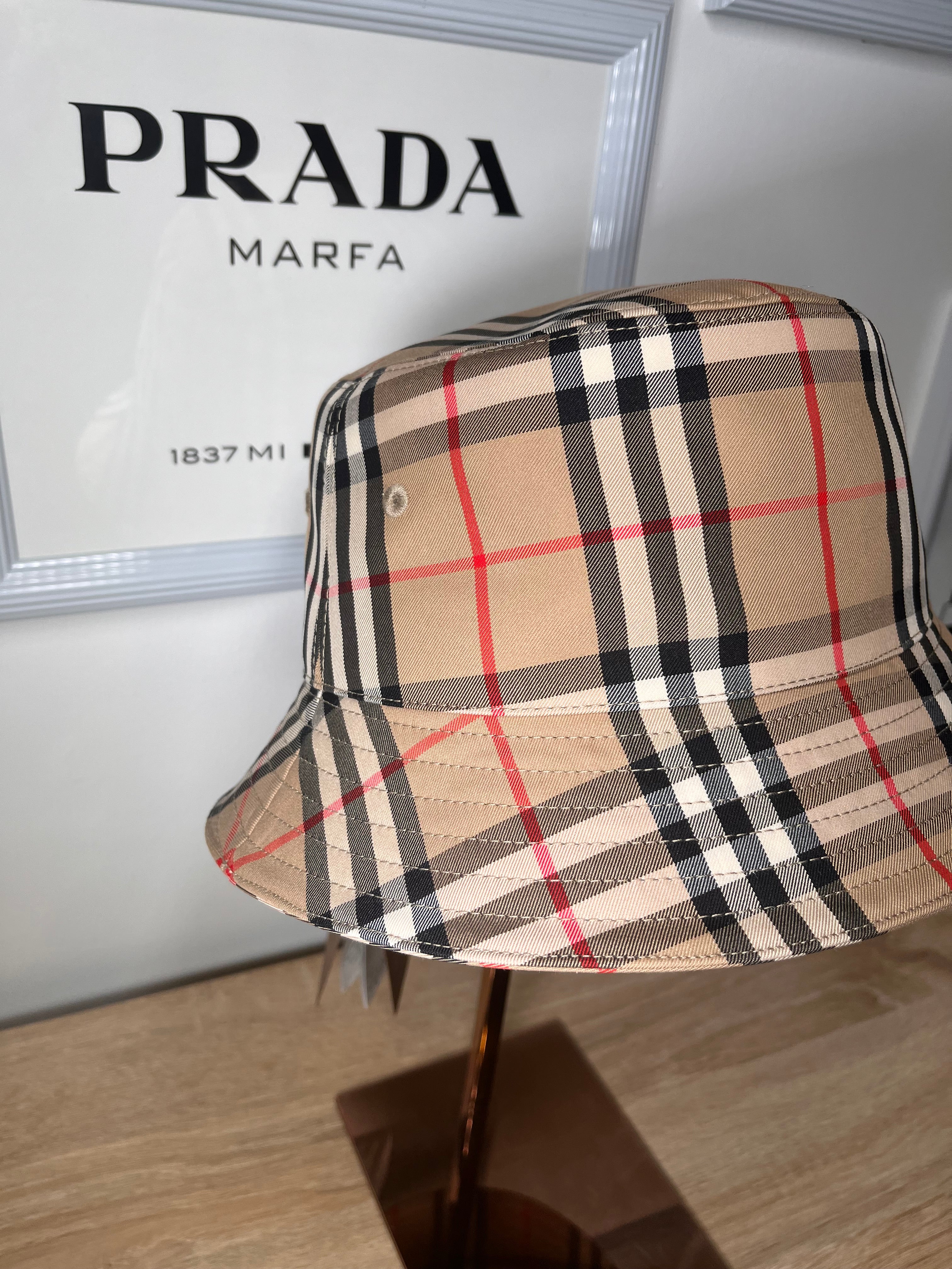 Pre-Owned BURBERRY Bucket Hat, Large