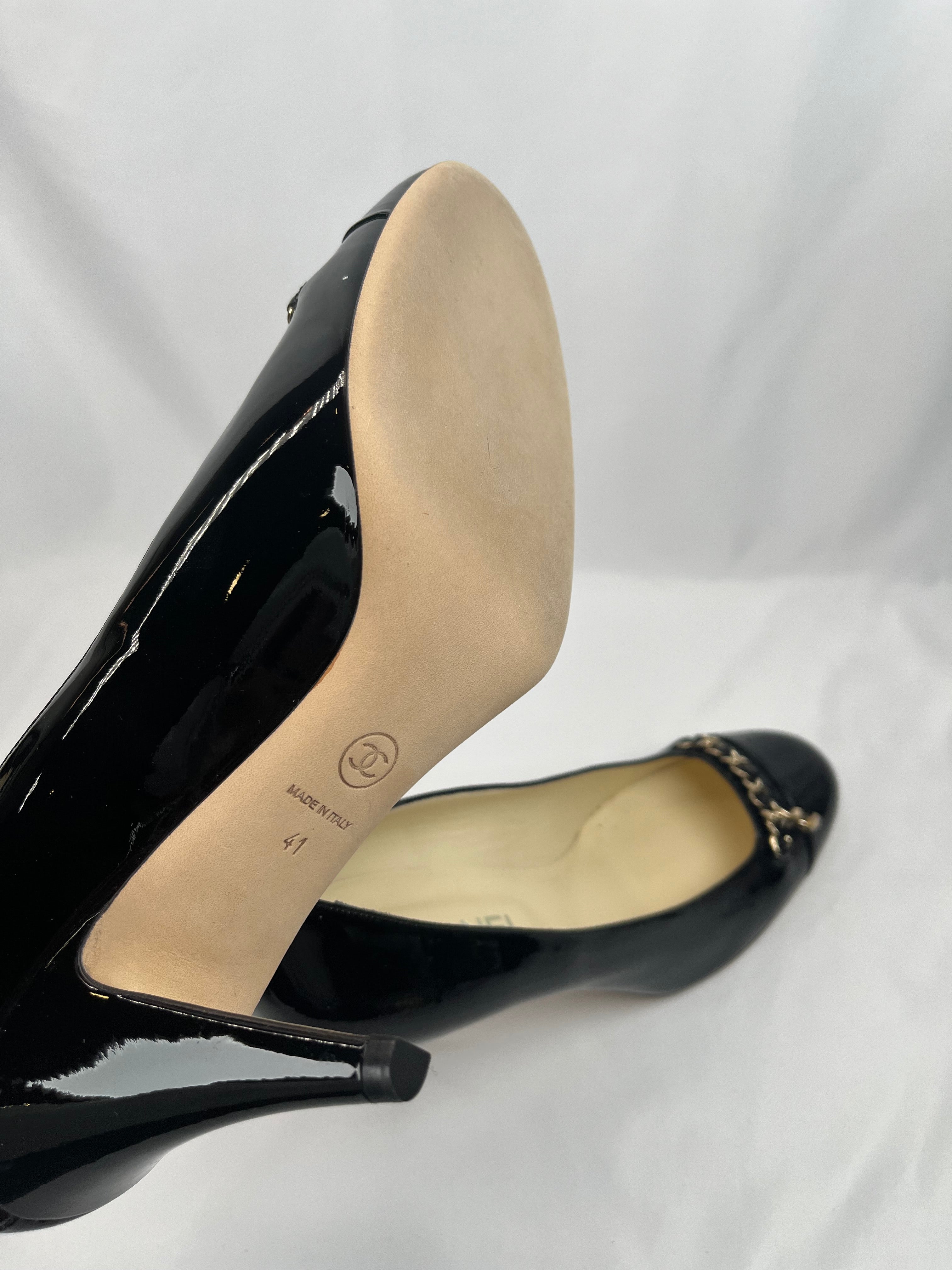 Pre-Owned CHANEL™ Patent Leather Black Pumps, 41
