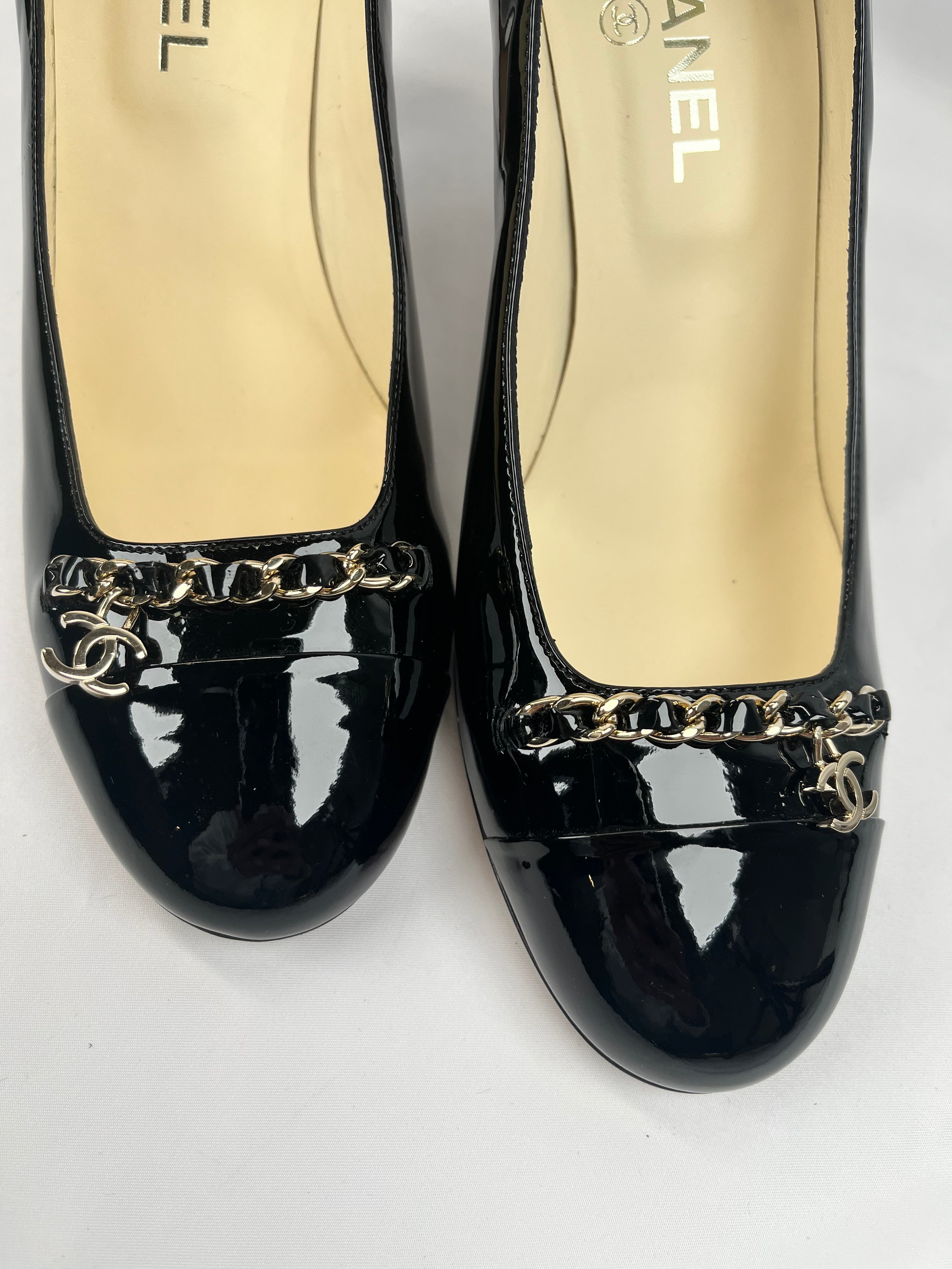 Pre-Owned CHANEL™ Patent Leather Black Pumps, 41