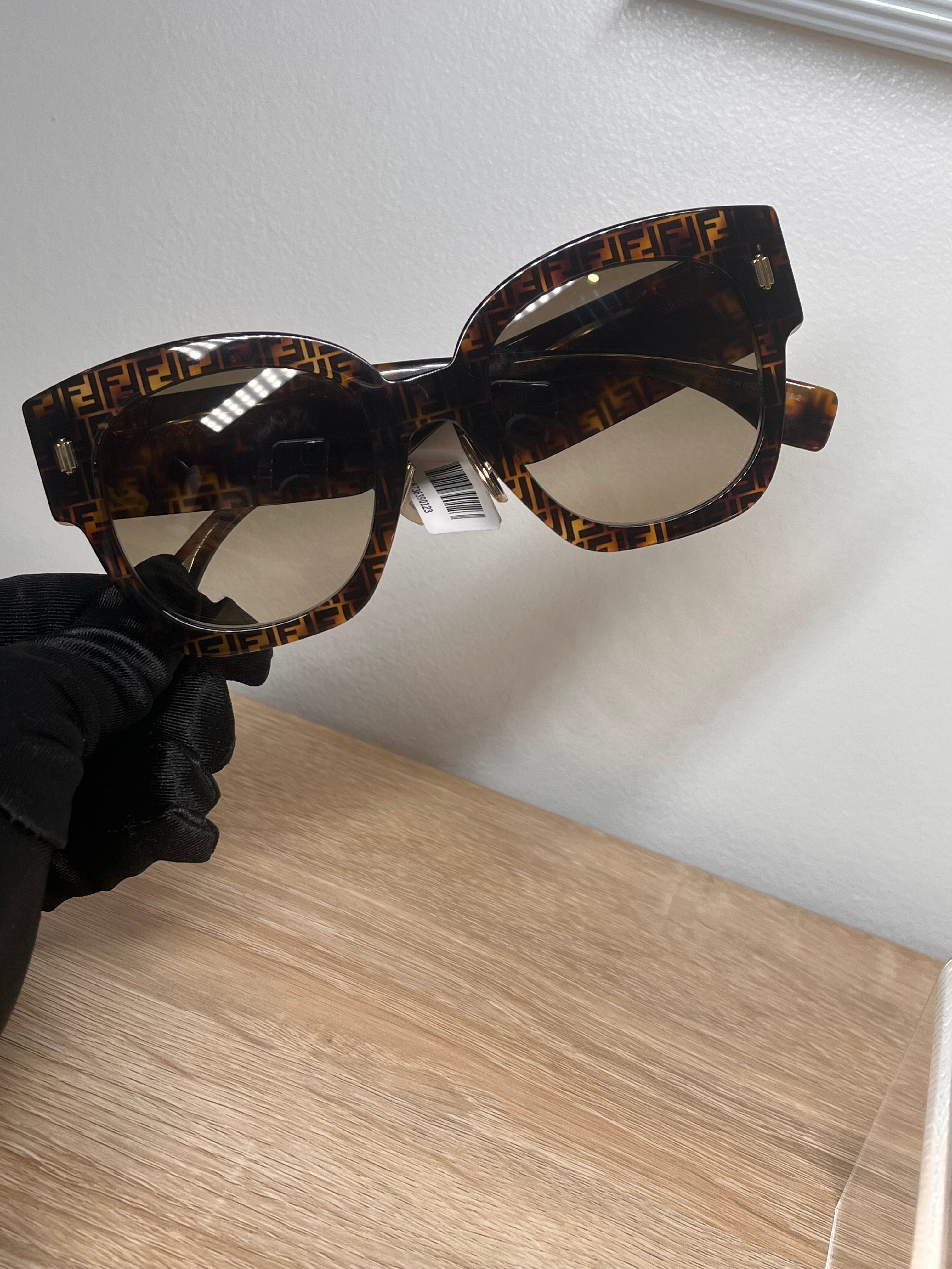Pre-Owned FENDI Brown Sunglasses