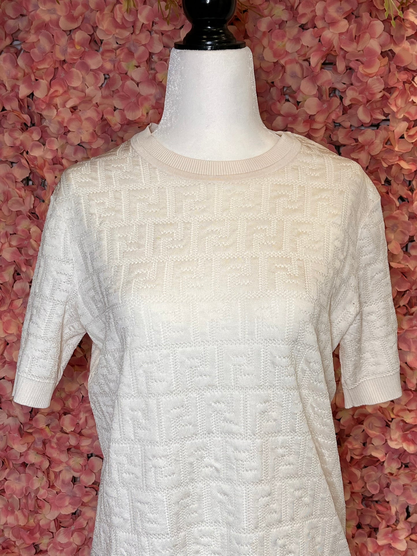 Pre-Owned FENDI Pullover Off-White Top,42