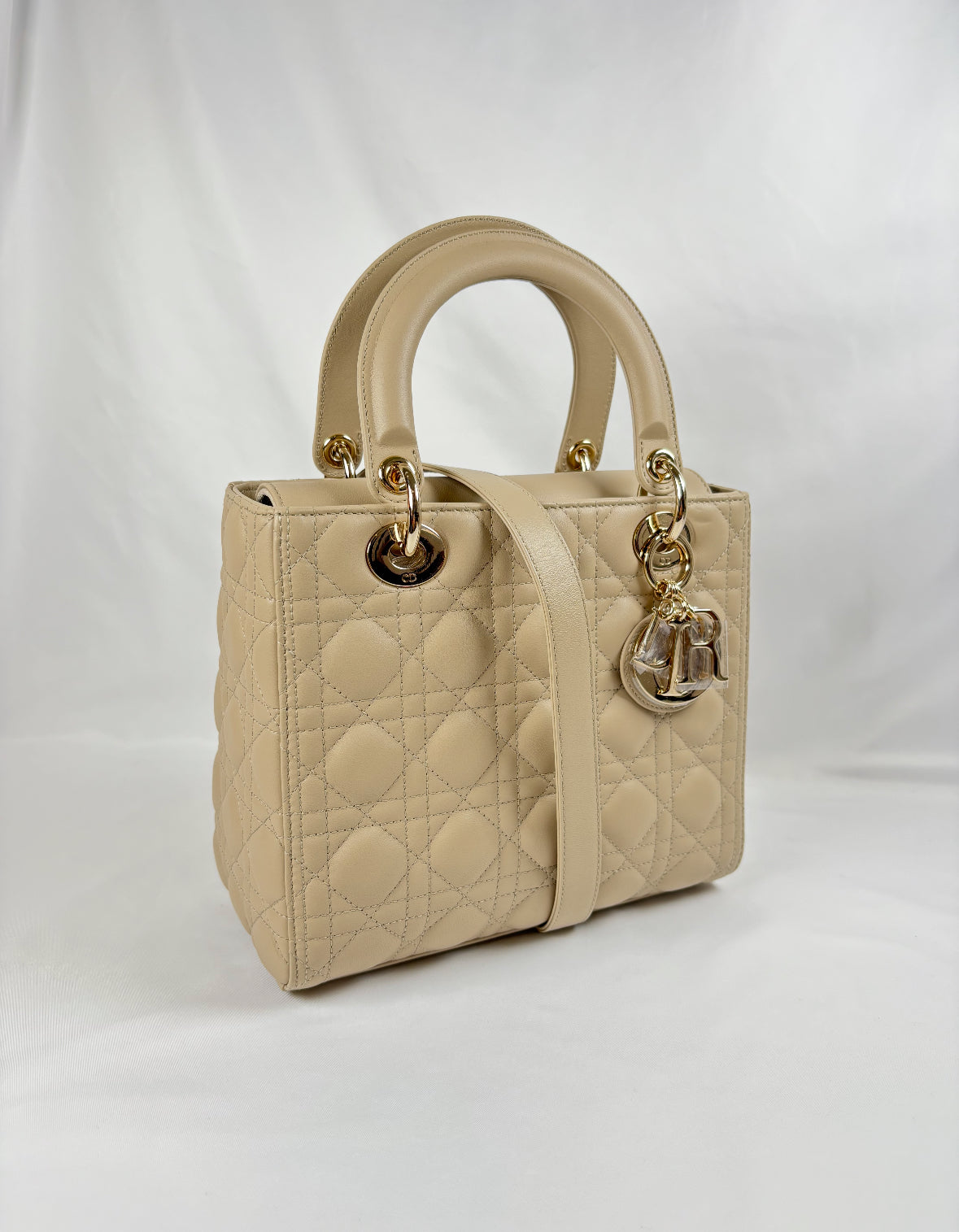 Pre-Owned CHRISTIAN DIOR Lady Dior Desert Taupe Handbag, Medium
