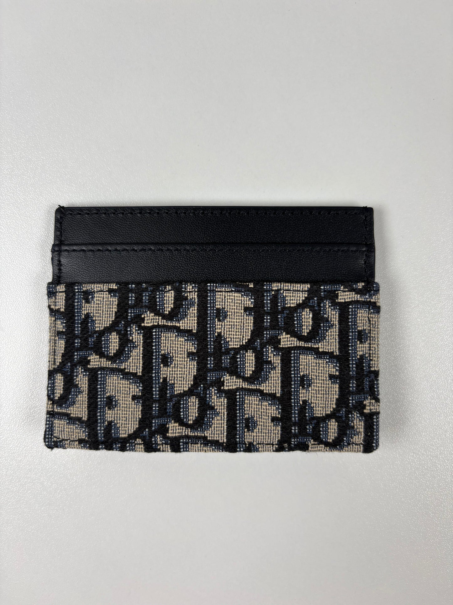 Pre-Owned CHRISTIAN DIOR 30 Montaigne Freesia Card Holder