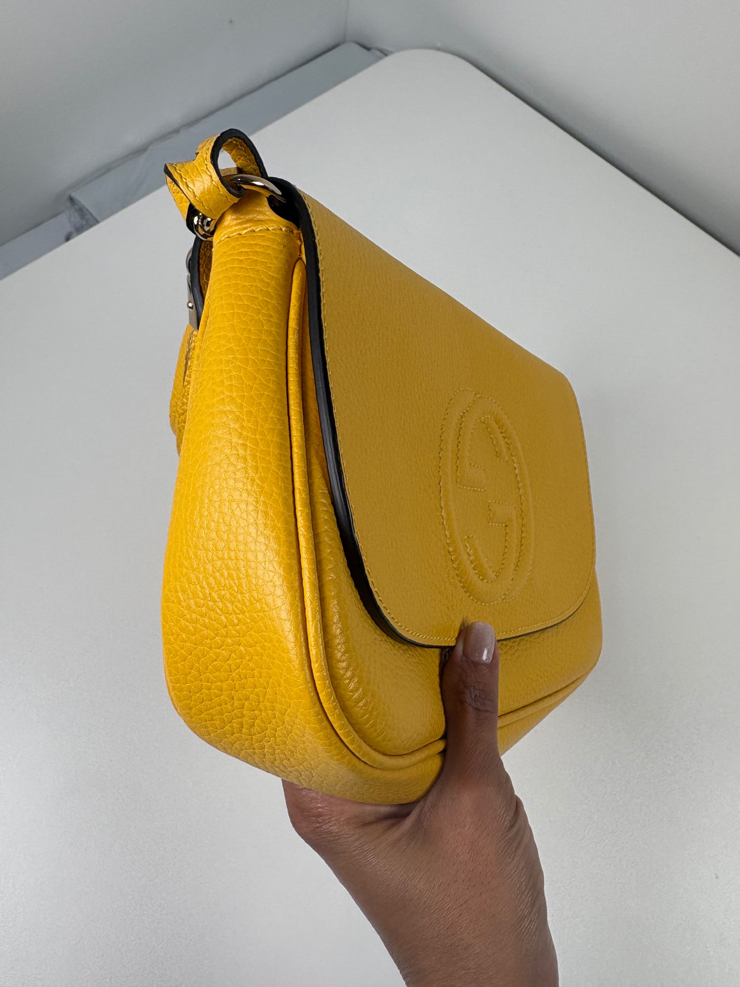 Pre-Owned GUCCI Soho Chain Should Handbag, Yellow