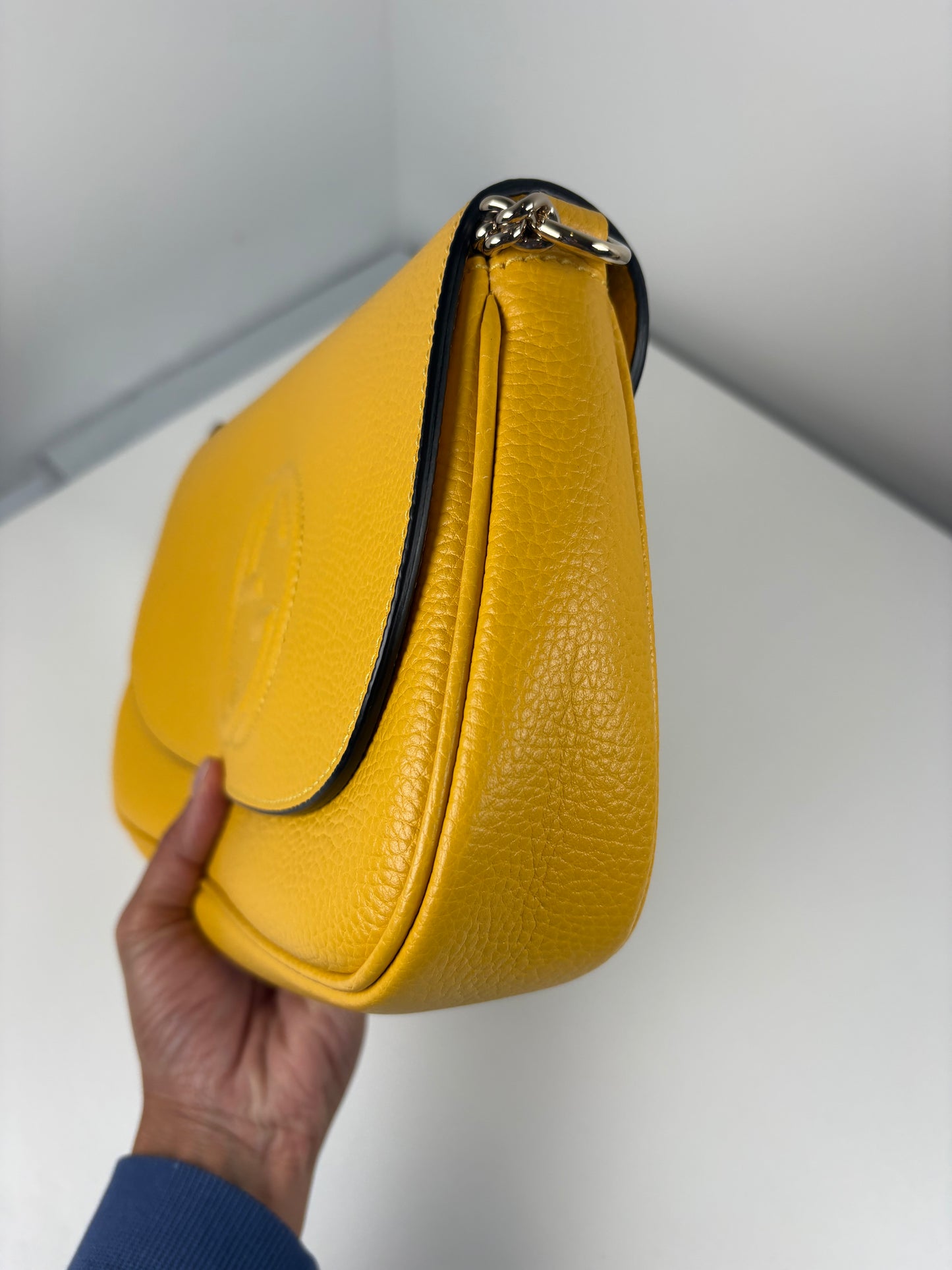 Pre-Owned GUCCI Soho Chain Should Handbag, Yellow