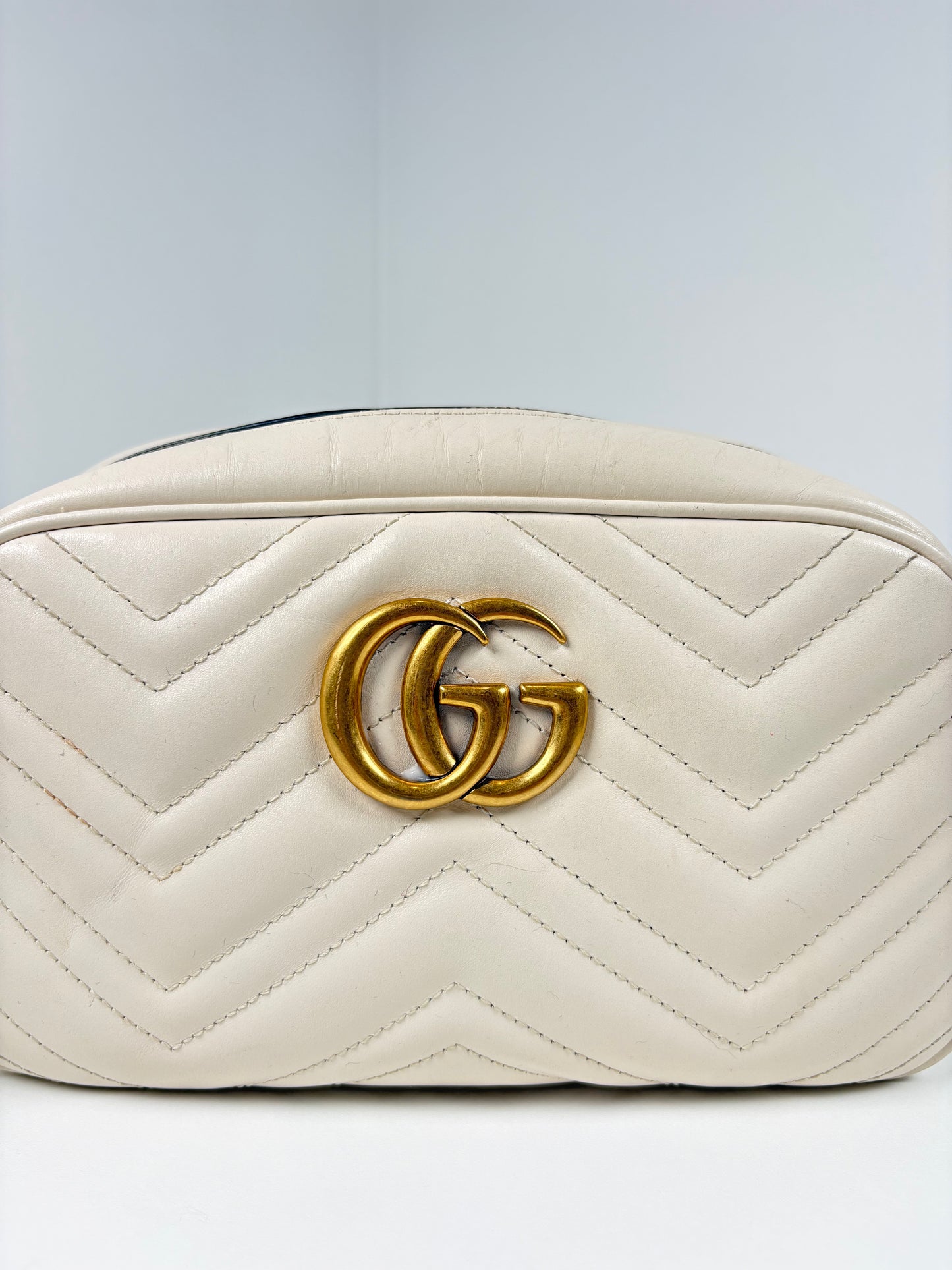 Pre-Owned GUCCI Marmont Camera Handbag, Ivory, Small