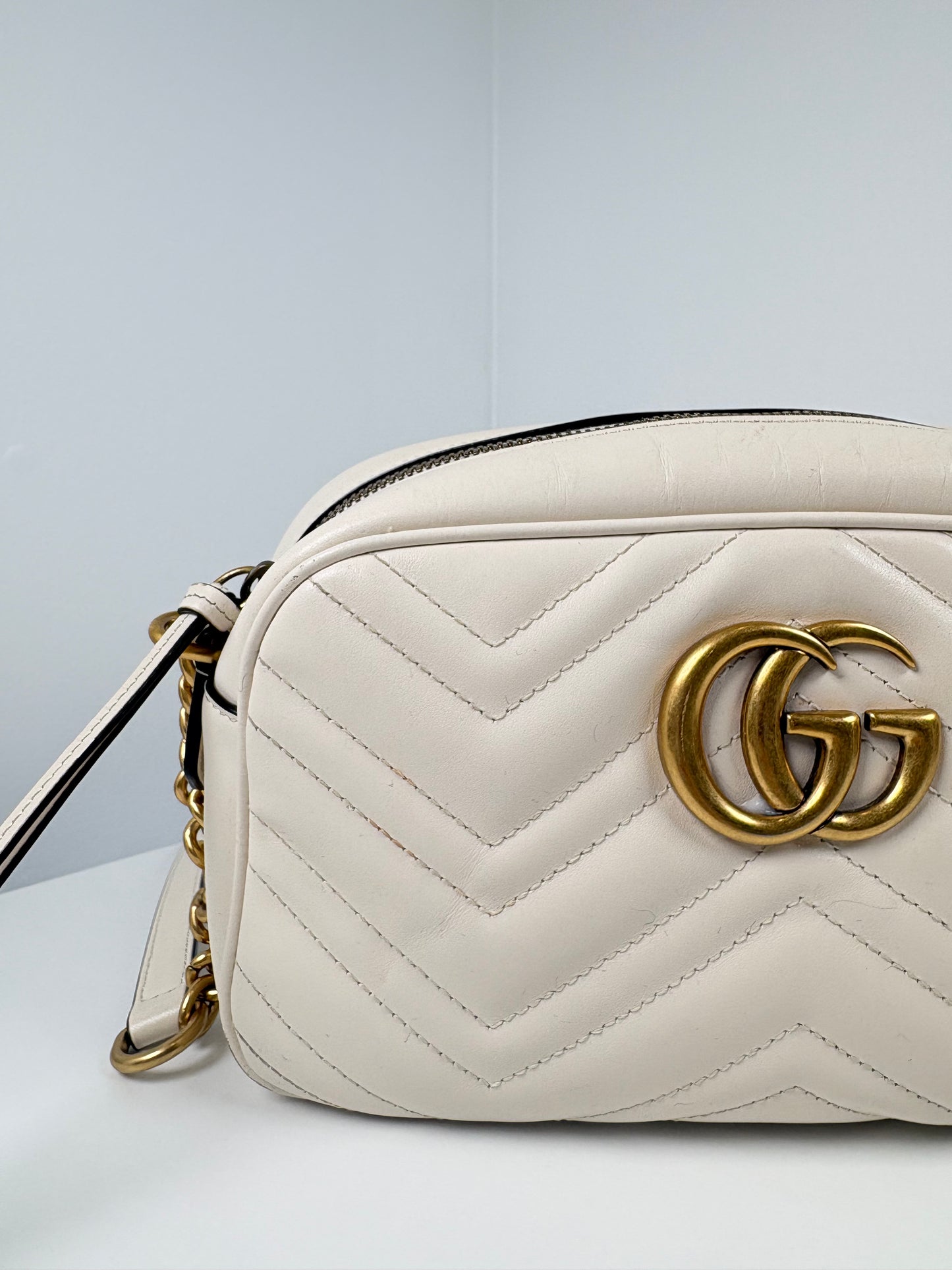 Pre-Owned GUCCI Marmont Camera Handbag, Ivory, Small