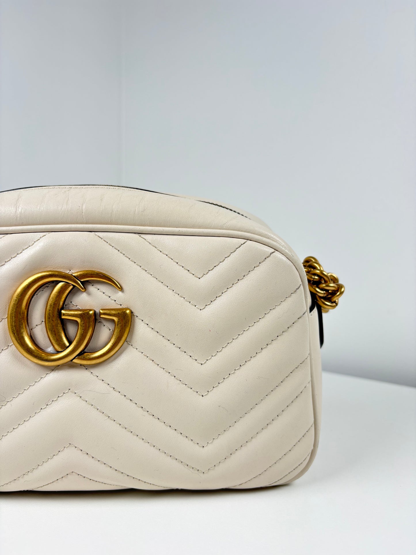 Pre-Owned GUCCI Marmont Camera Handbag, Ivory, Small