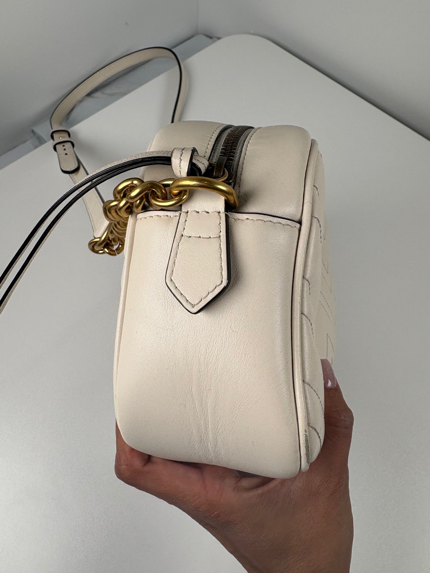 Pre-Owned GUCCI Marmont Camera Handbag, Ivory, Small