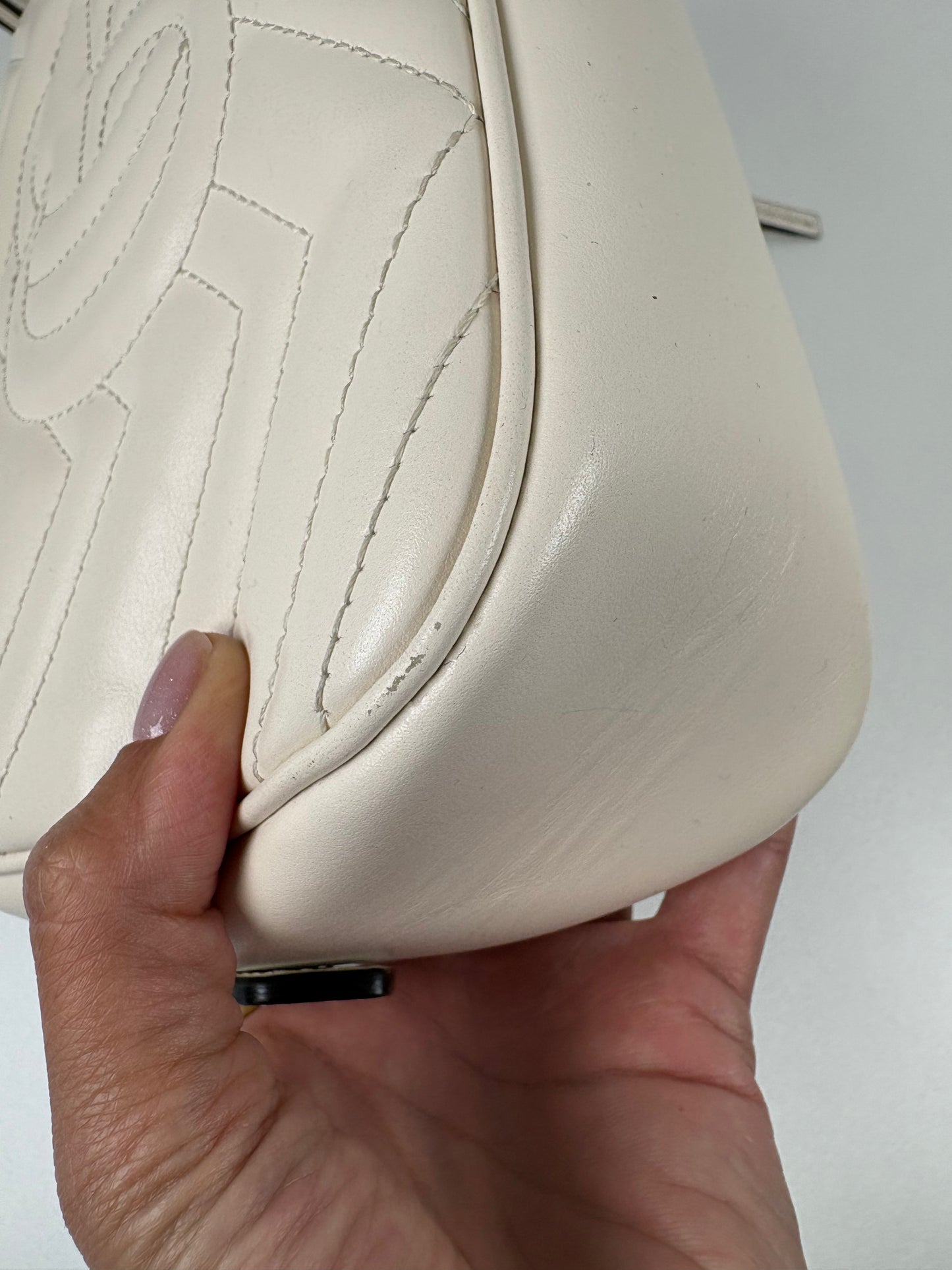 Pre-Owned GUCCI Marmont Camera Handbag, Ivory, Small