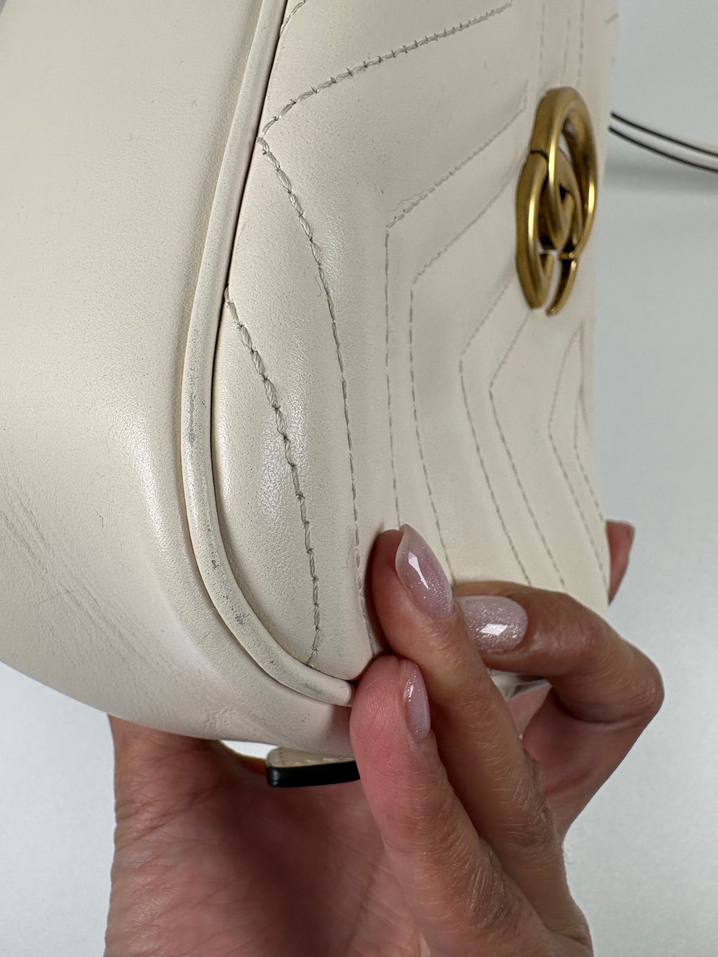 Pre-Owned GUCCI Marmont Camera Handbag, Ivory, Small