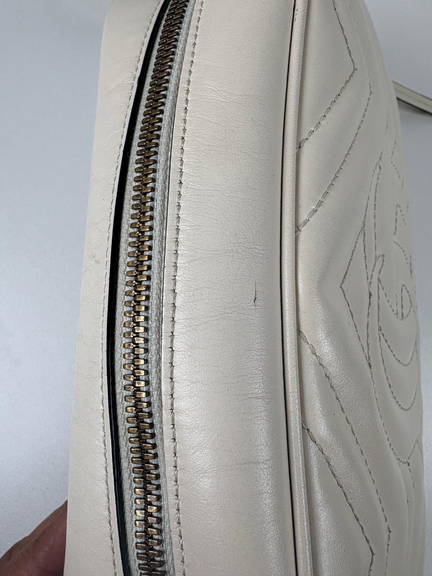 Pre-Owned GUCCI Marmont Camera Handbag, Ivory, Small