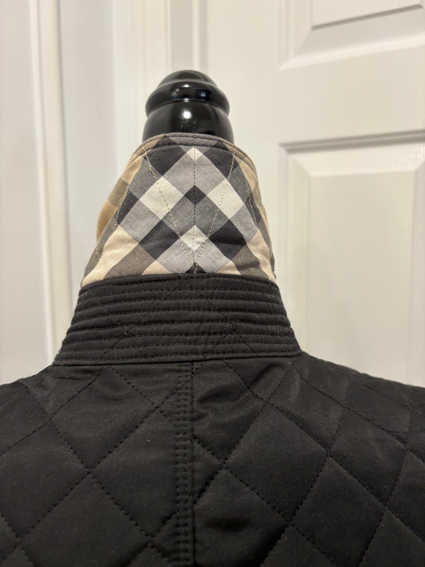 Pre-Owned BURBERRY Quilted Jacket, Black, Medium