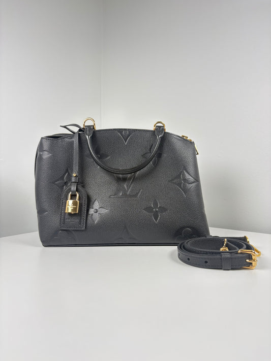 Pre-Owned LOUIS VUITTON Petit Palais Handbag, Black